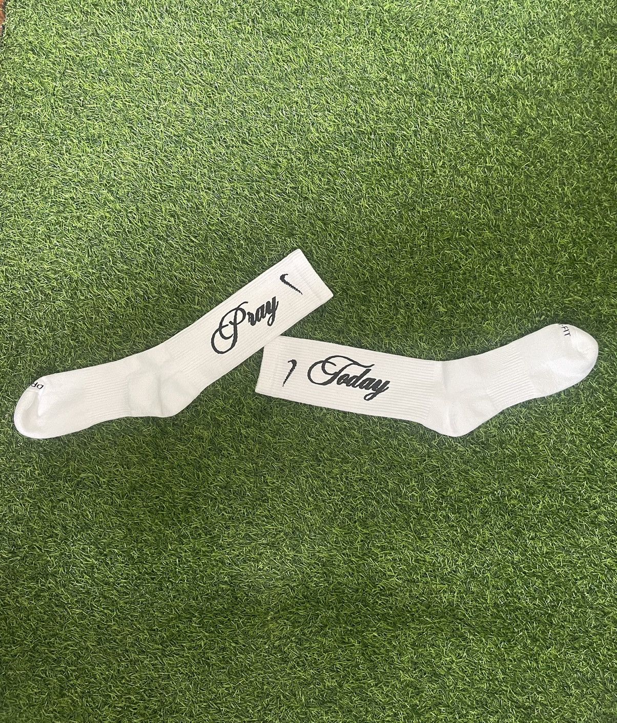 Nike NIKE CUSTOM PRAY TODAY SOCKS Size ONE SIZE - 2 Thumbnail