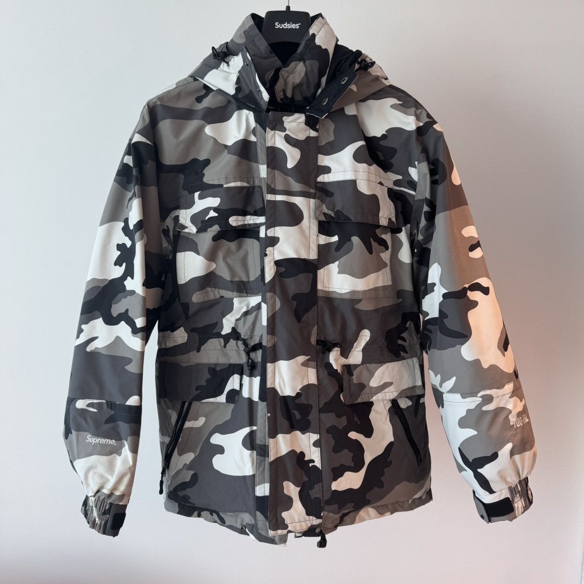 Supreme FW16 Downtown 700 Fill Parka