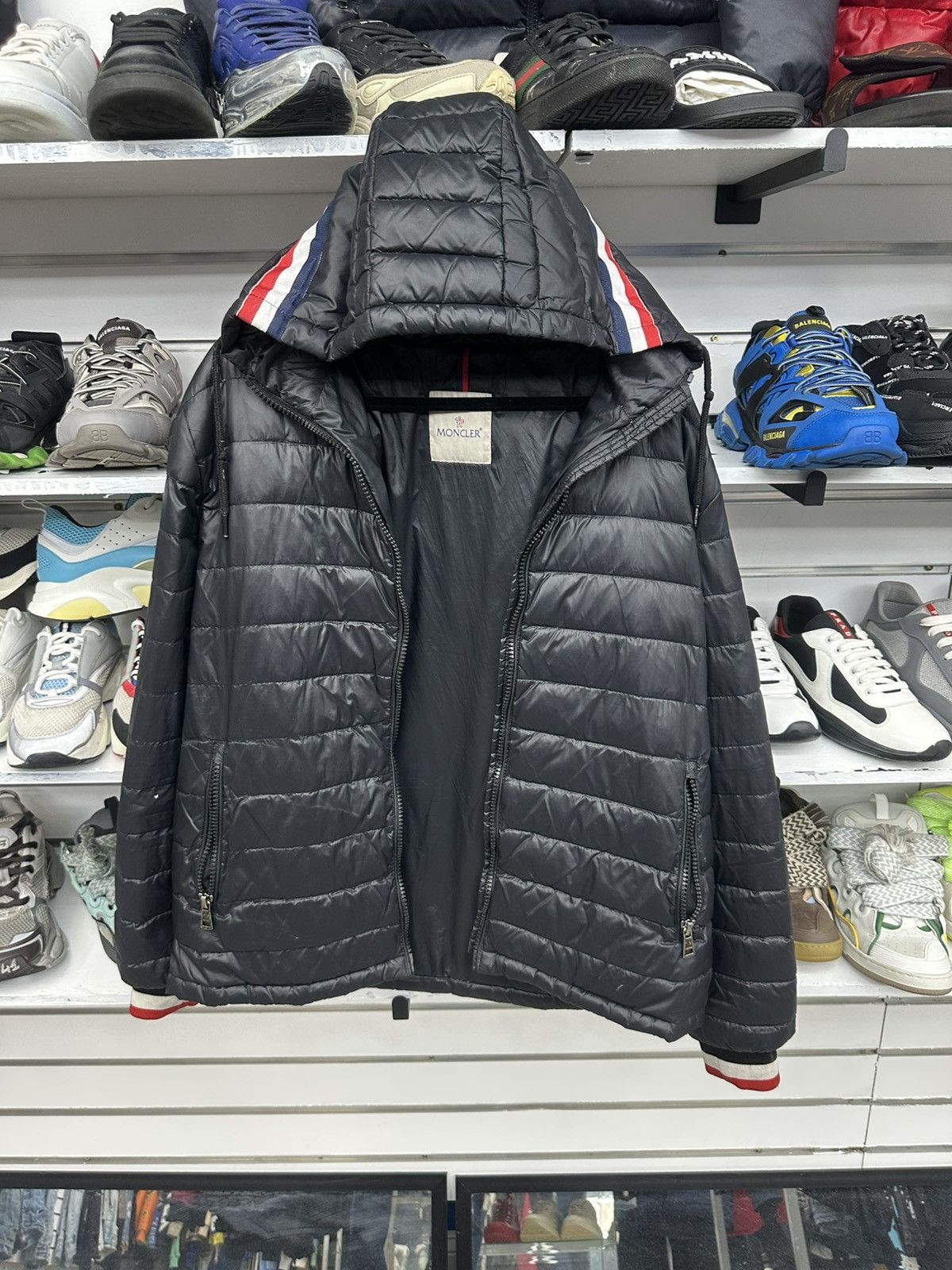 Moncler Moncler Agout Puffer Jacket (Logo Patch Detailing) Size US XL / EU 56 / 4 - 1 Thumbnail