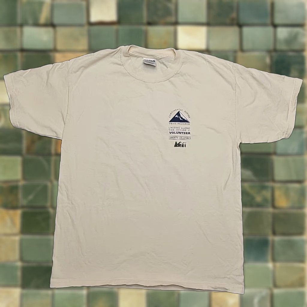 Vintage VINTAGE REI Shirt Men L Cream Continental Divide Trail Alliance Glacier Yellowstone Park Shirt Mens L White Size US L / EU 52-54 / 3 - 1 Thumbnail