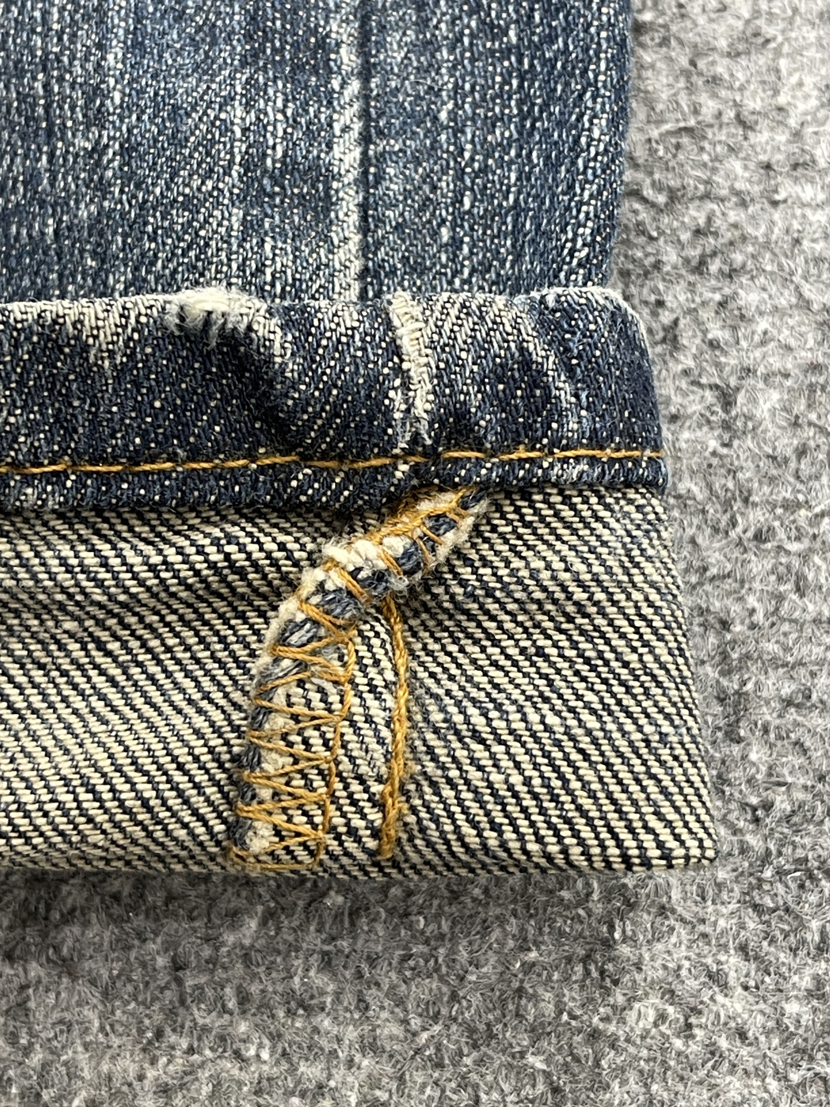 Levi's × Vintage Distressed Faded Blue Vintage Levis 505 Jeans DP2563 Size US 33 - 11 Thumbnail