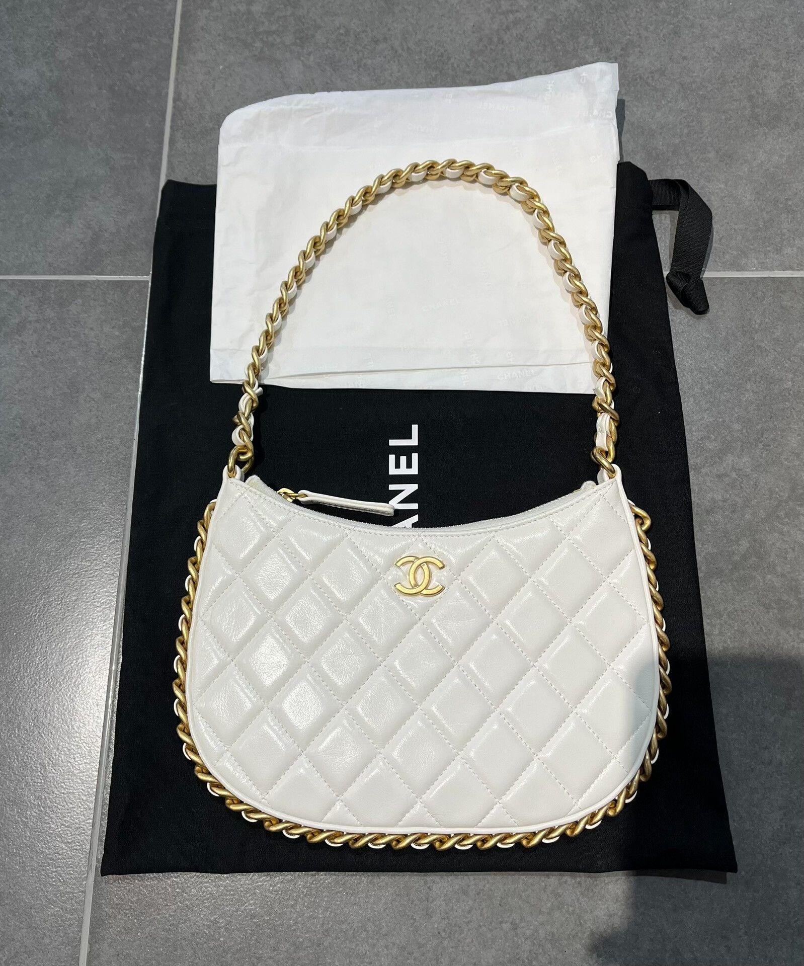 Chanel Chanel White Shoulder Bag OS Women Size ONE SIZE - 1 Thumbnail