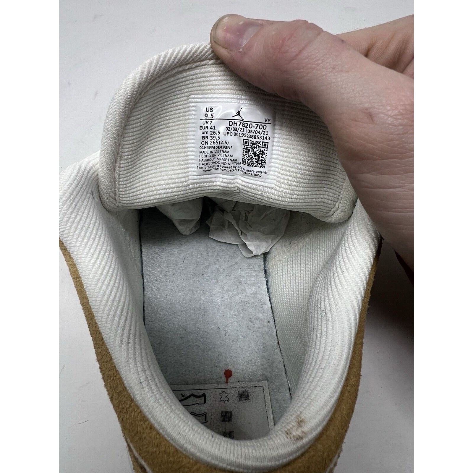 Jordan Brand Air Jordan 1 SE Low Twine Orange Quartz Corduroy size 9.5 W Size US 9.5 / IT 39.5 - 9 Thumbnail