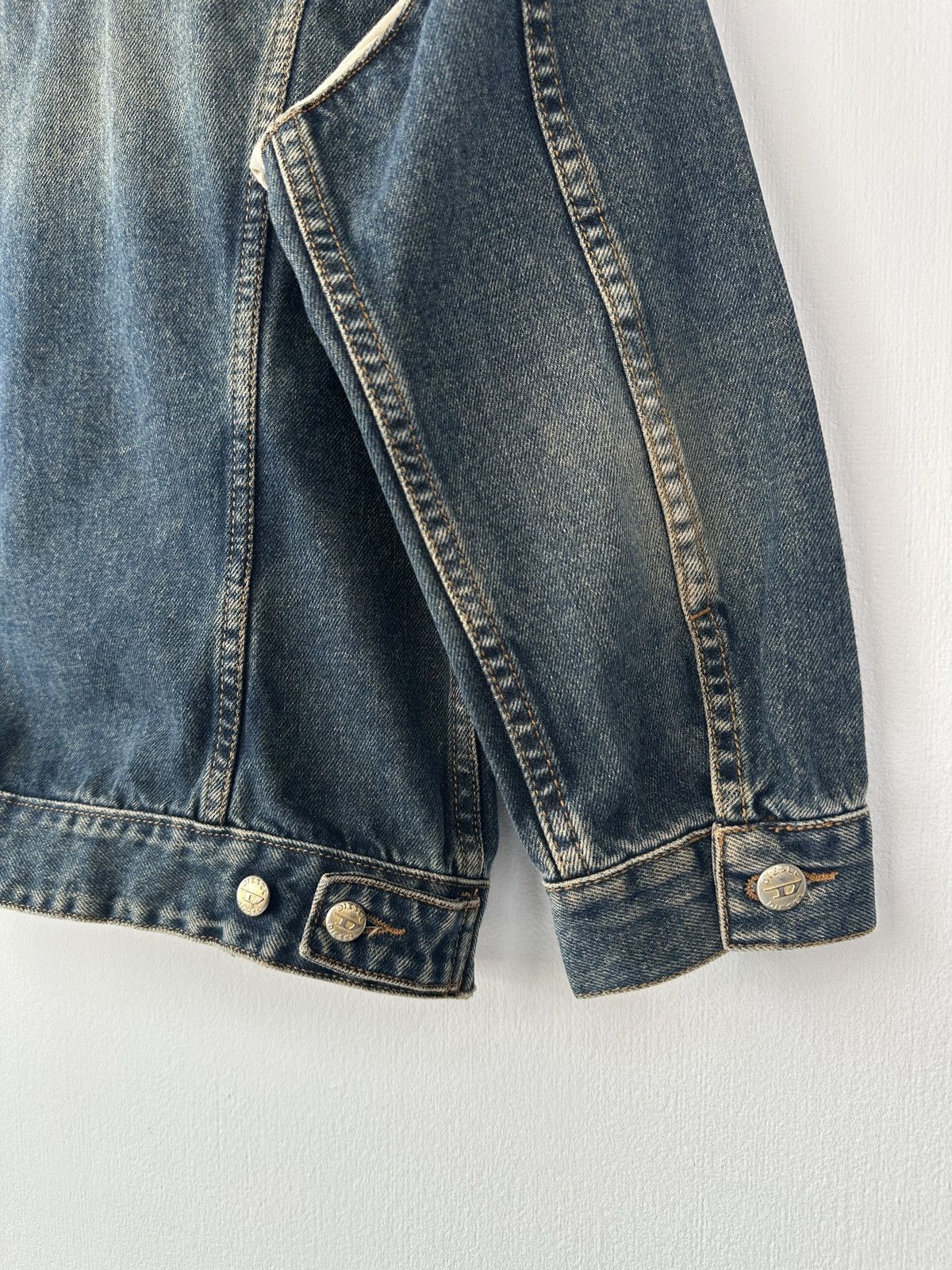 Diesel Vintage Y2K DIESEL Denim Jacket Women’s size M Size M / US 6-8 / IT 42-44 - 11 Thumbnail
