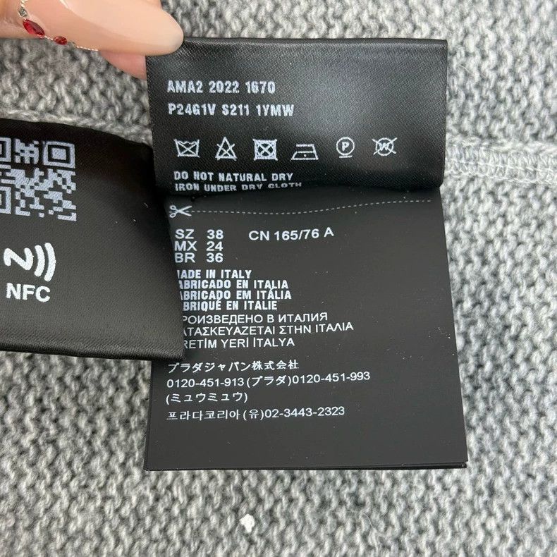Prada Prada Size 38 Gray letter embroidered cashmere sweater 25 Size US XS / EU 42 / 0 - 6 Thumbnail