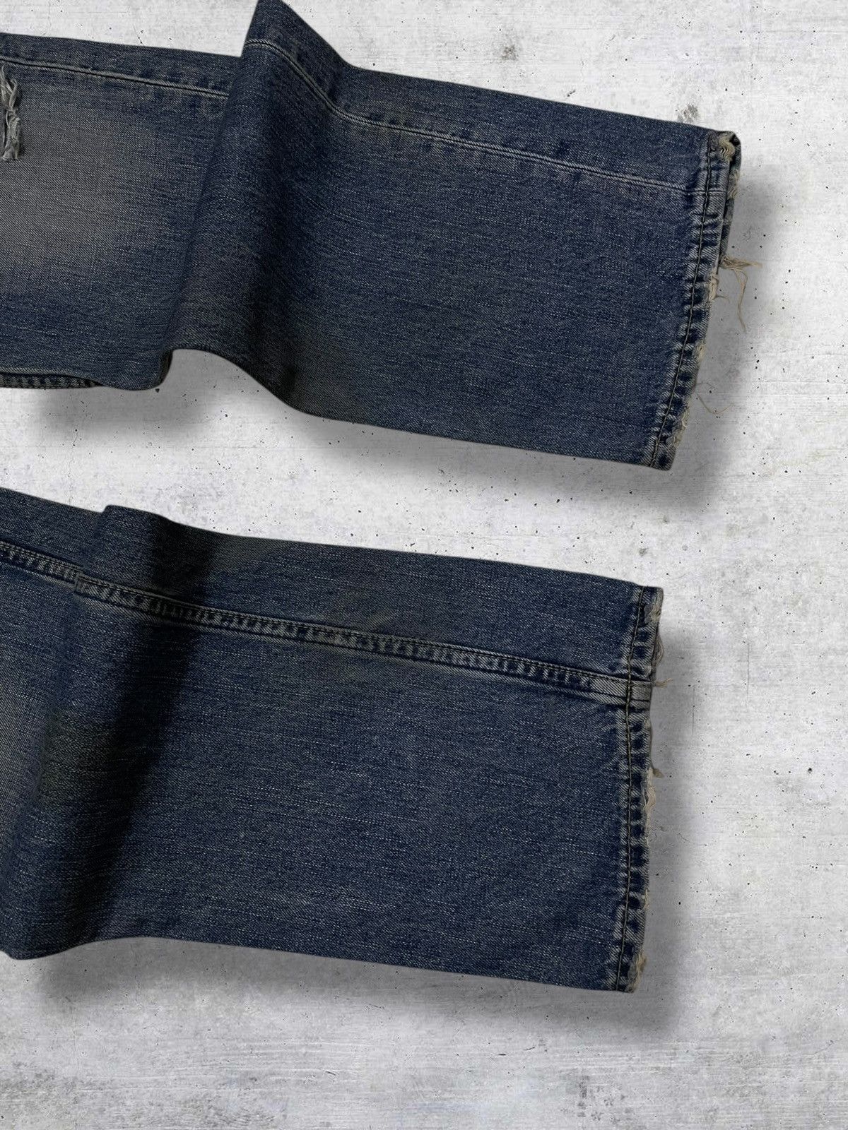 Levi's Vintage Clothing VINTAGE 502 LEVIS 90S DESIGNER USA DISTRESSED DIRTY OG DENIM Size US 29 - 5 Thumbnail