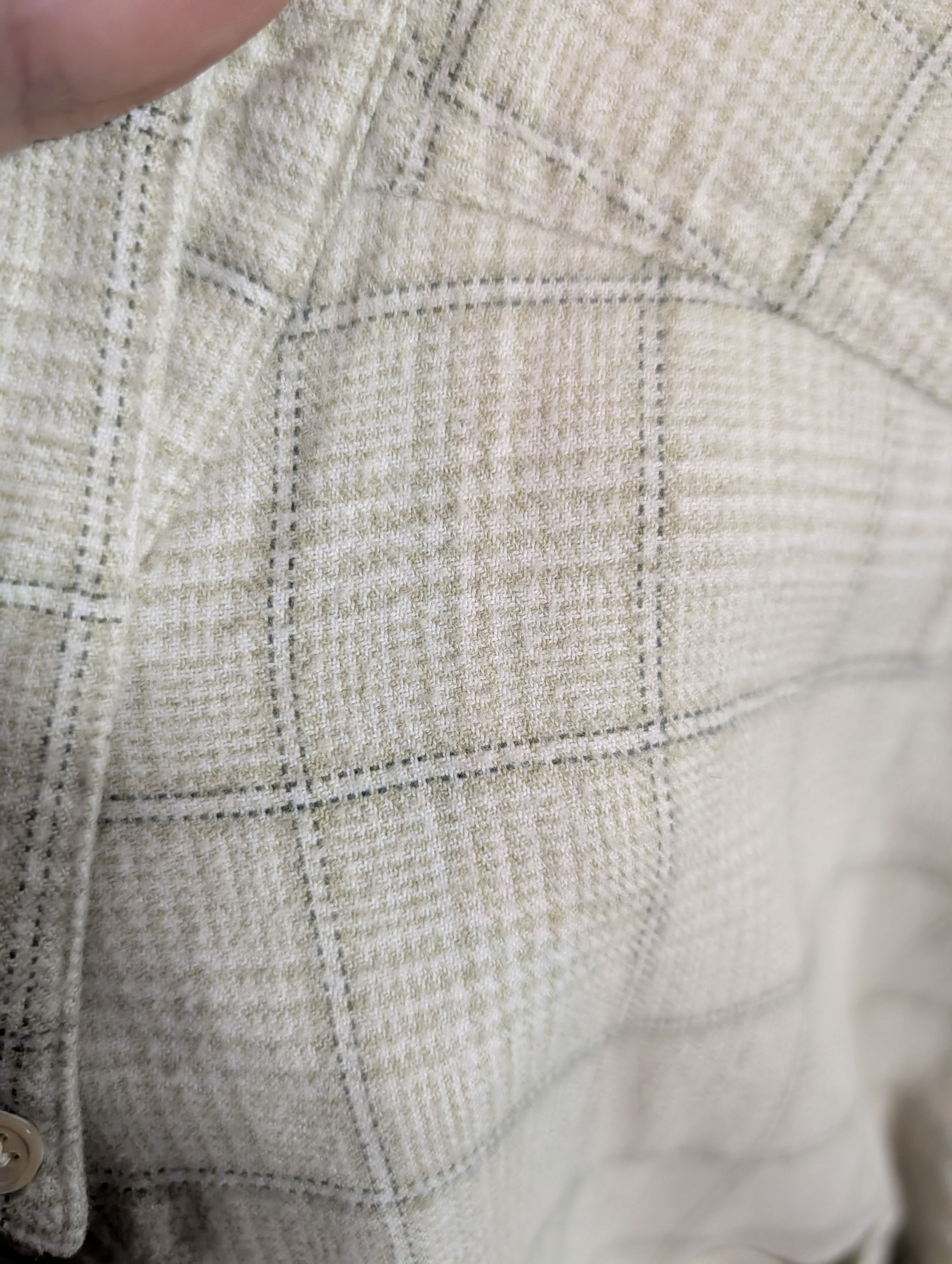 Orvis Vtg heavy flannel cotton check Portugal button-down shirt Size US XL / EU 56 / 4 - 8 Thumbnail