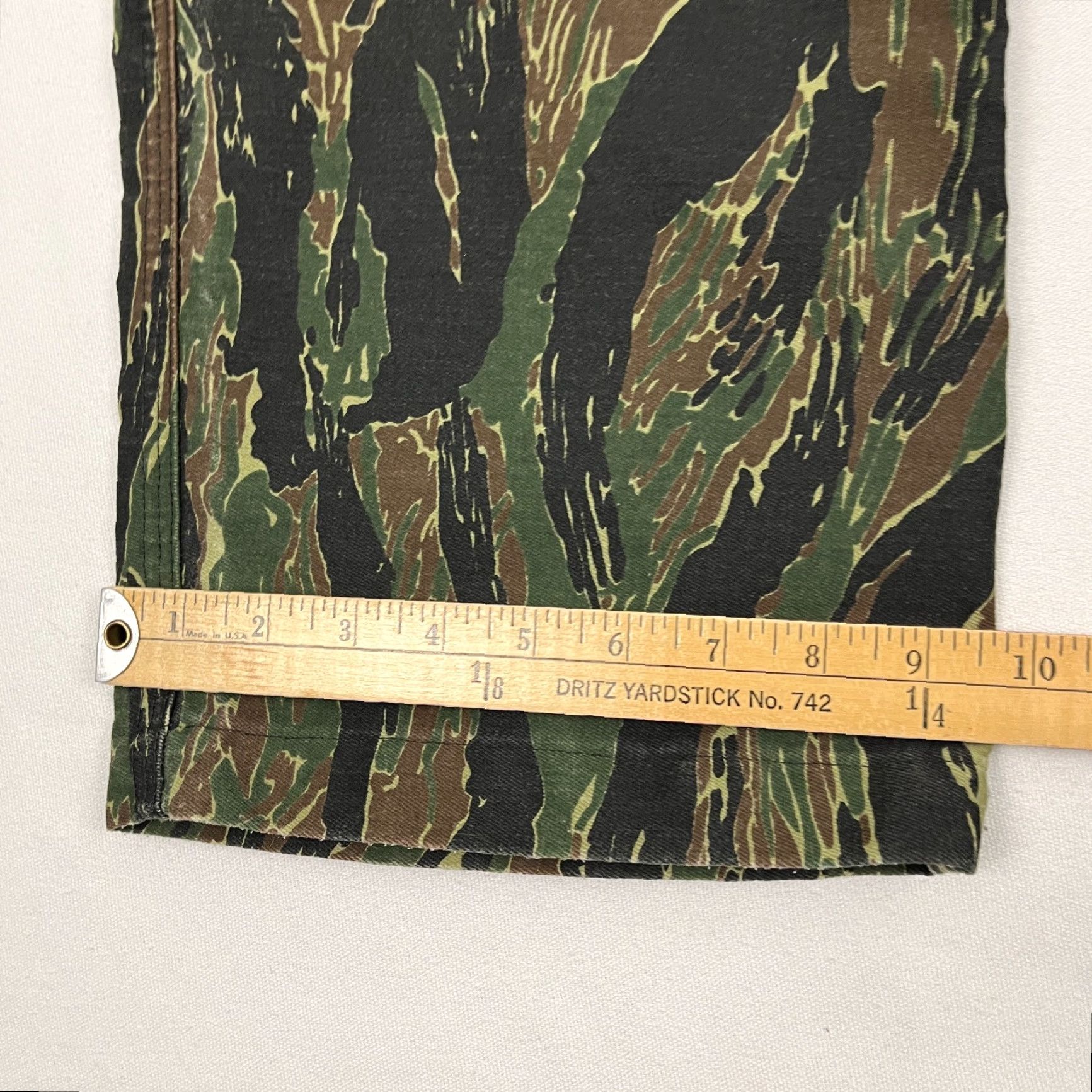Vintage VINTAGE Bass Pro Pants Mens 38 x 28 Tiger Stripe Camo Hunting Military Outdoor Pants Mens 38 Inseam 28 Straight CVT? Size US 38 / EU 54 - 6 Thumbnail