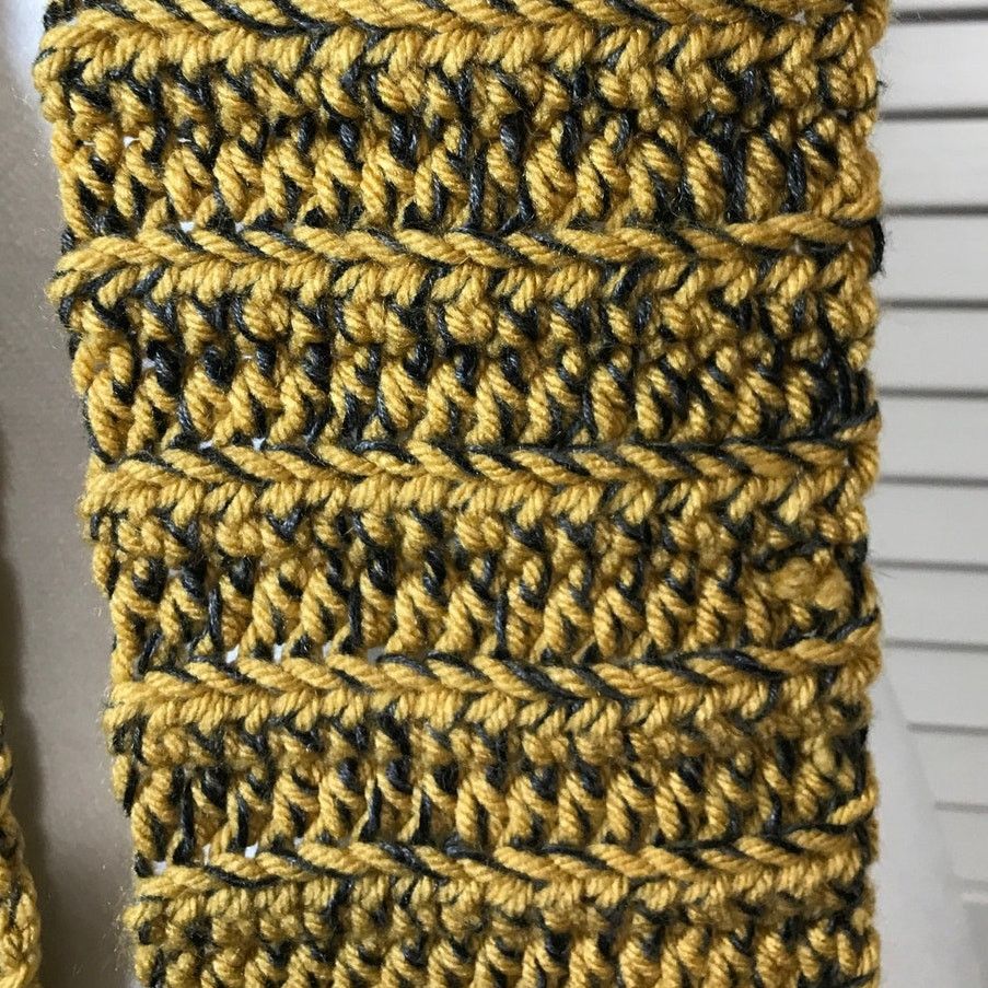 Handmade NWT Handmade Crocheted Gold Black Beanie & Scarf 58” Size ONE SIZE - 3 Thumbnail