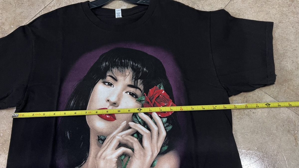 Band Tees × Vintage Selena “Como La Flor” Tee Size Large Size US L / EU 52-54 / 3 - 6 Thumbnail