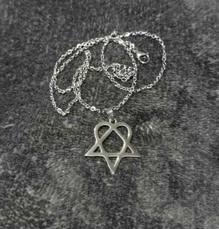 Band Tees Heartagram Necklace Chain NEW skate goth Size ONE SIZE - 3 Thumbnail