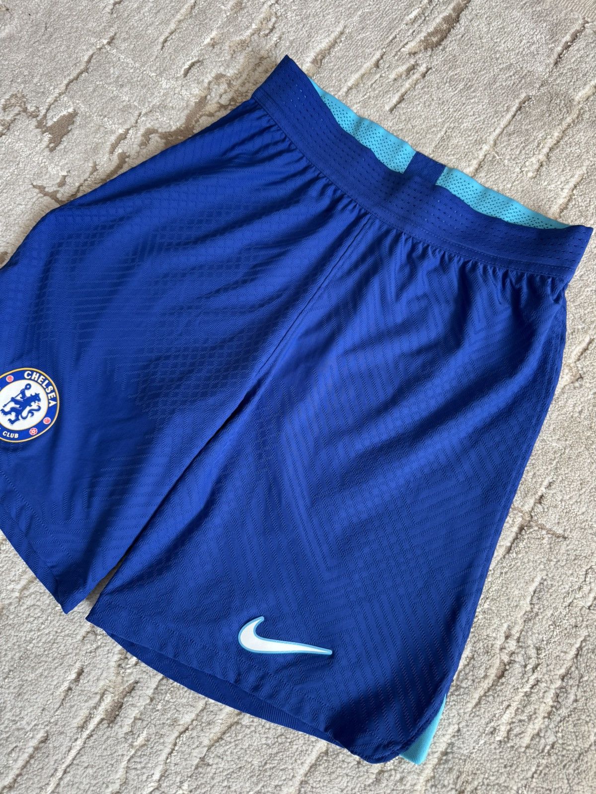 Chelsea Soccer × Nike Chelsea 2022-2023 Home Soccer Match ADV Shorts Kit Jersey Size US 30 / EU 46 - 3 Thumbnail