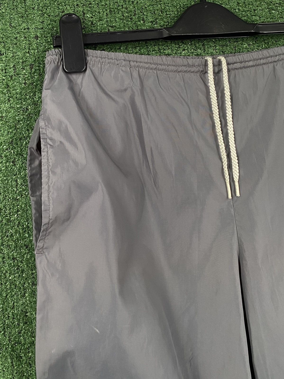 Nike Vintage 90’s Nike Grey Tag Spellout Windbreaker Pants Womens Size 29" - 4 Thumbnail