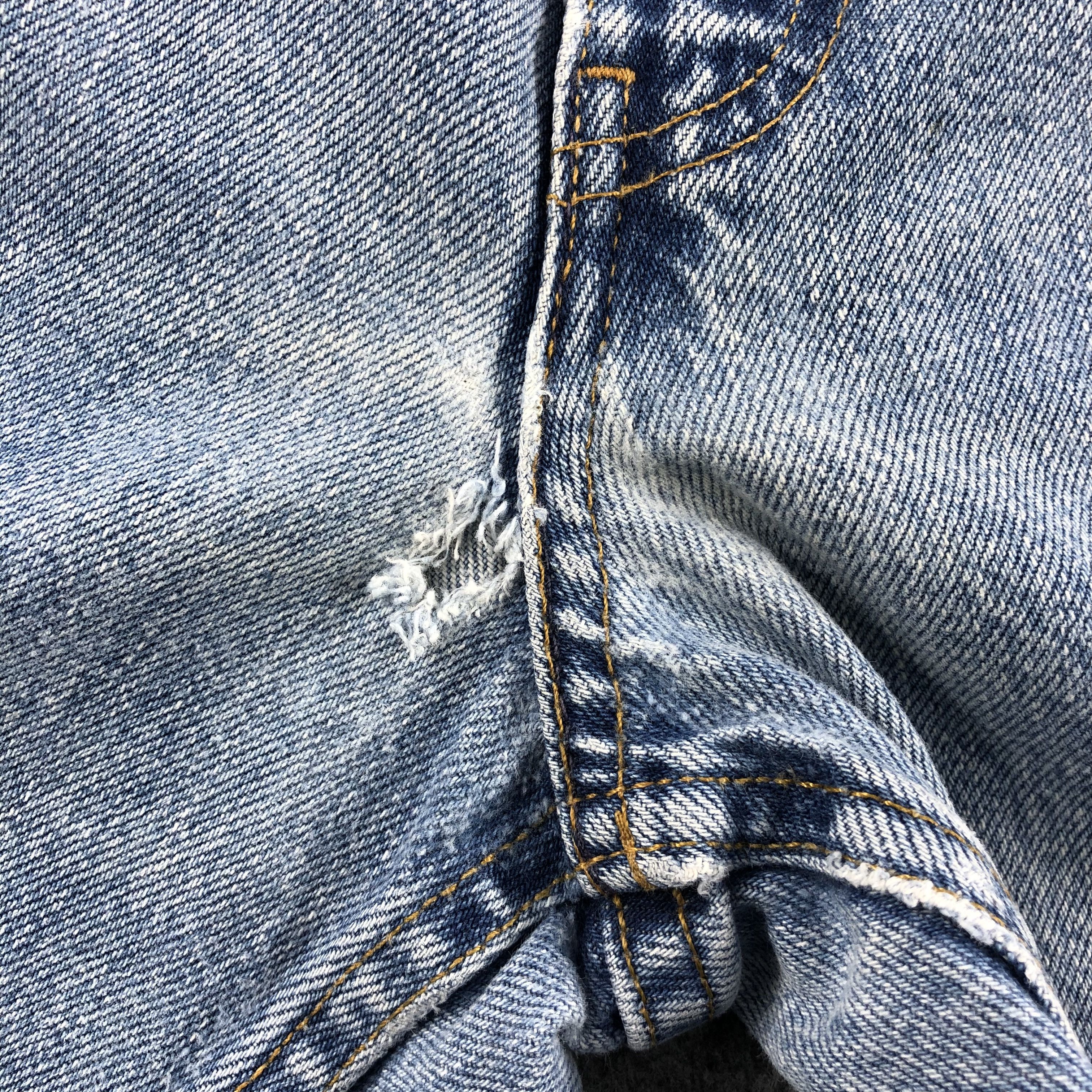 Levi's Vintage 90s Light Wash Levis 550 Jeans-J2221 Size US 31 - 11 Thumbnail