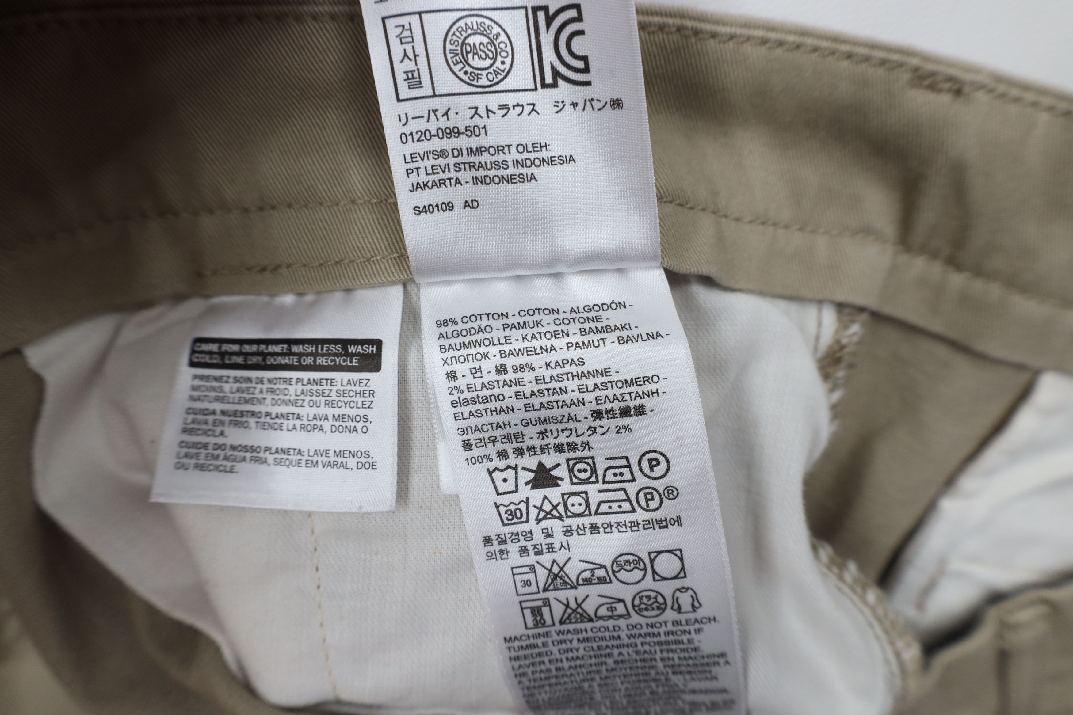 Levi's × Vintage Vintage Y2K Levis Relaxed Wide Leg Chino Pants Beige Size US 40 / EU 56 - 8 Thumbnail