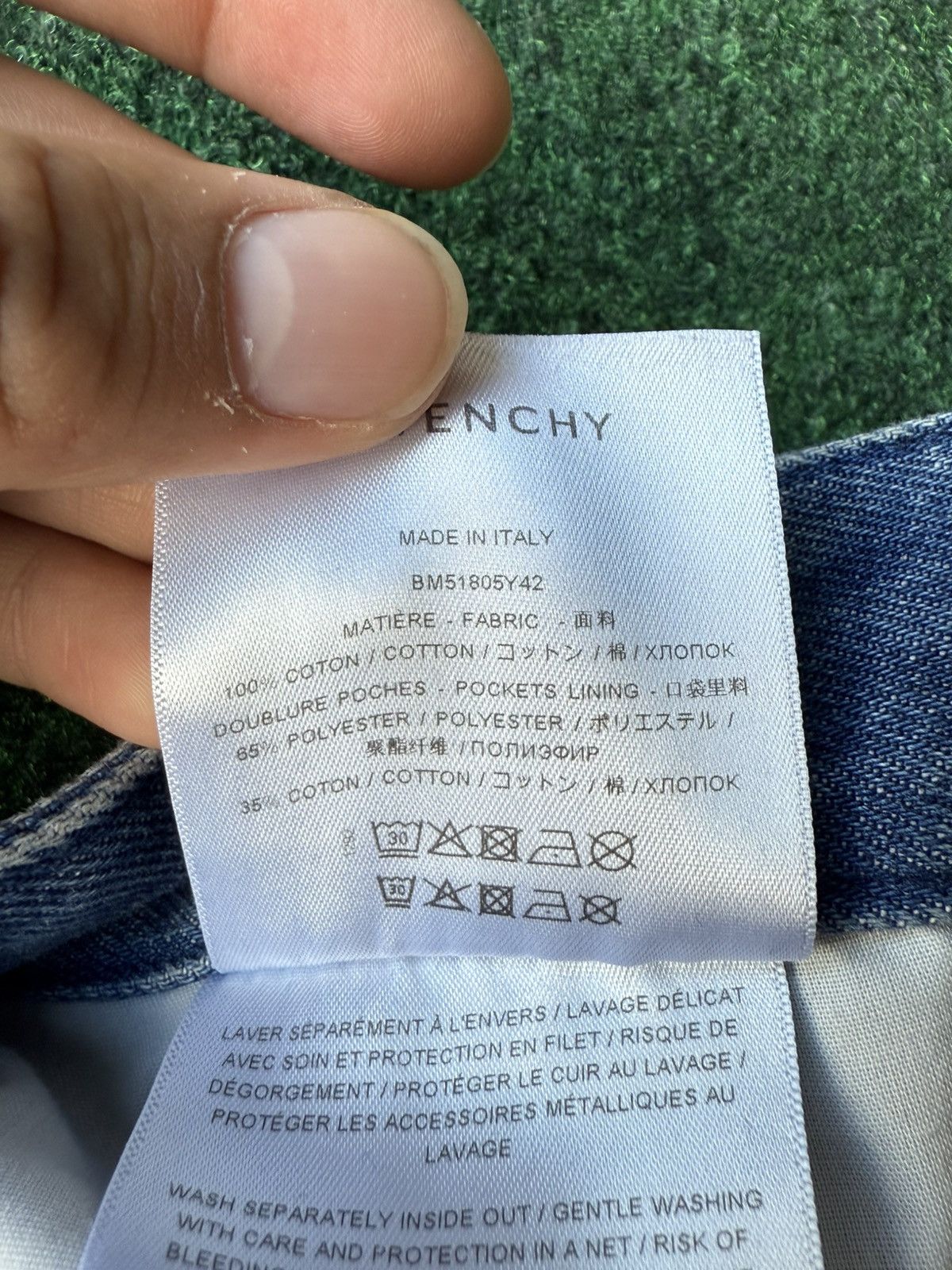Givenchy USED GIVENCHY MENS MULTICUTTED DENIM CARGO SHORTS SIZE 36 Size US 36 / EU 52 - 20 Thumbnail