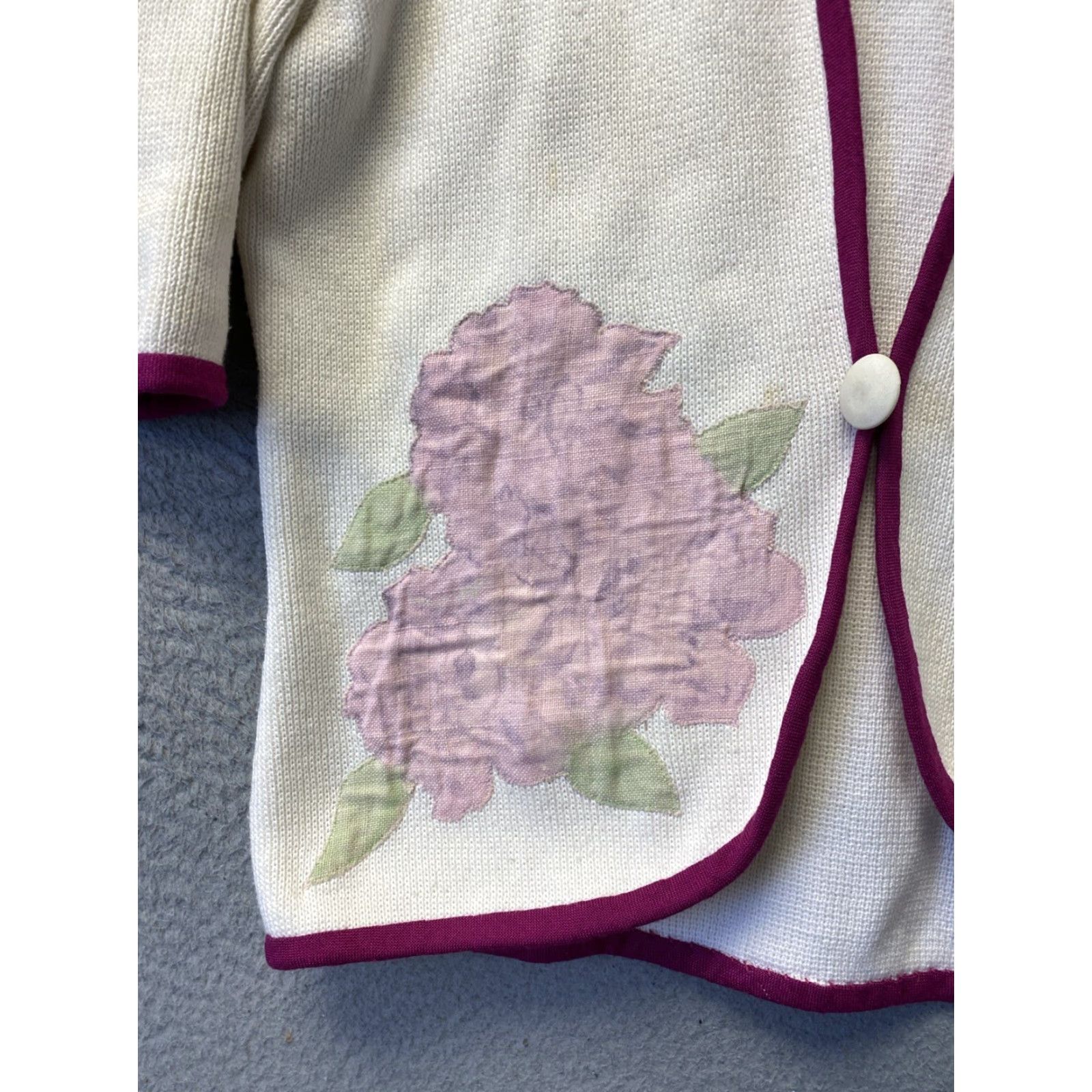 Vintage VINTAGE TCD TRICOT COUTURE Women’s Cardigan Sweater Floral V-Neck Short Sleeve Fall Spring Summer Winter Size Small Pink Size S / US 4 / IT 40 - 3 Thumbnail