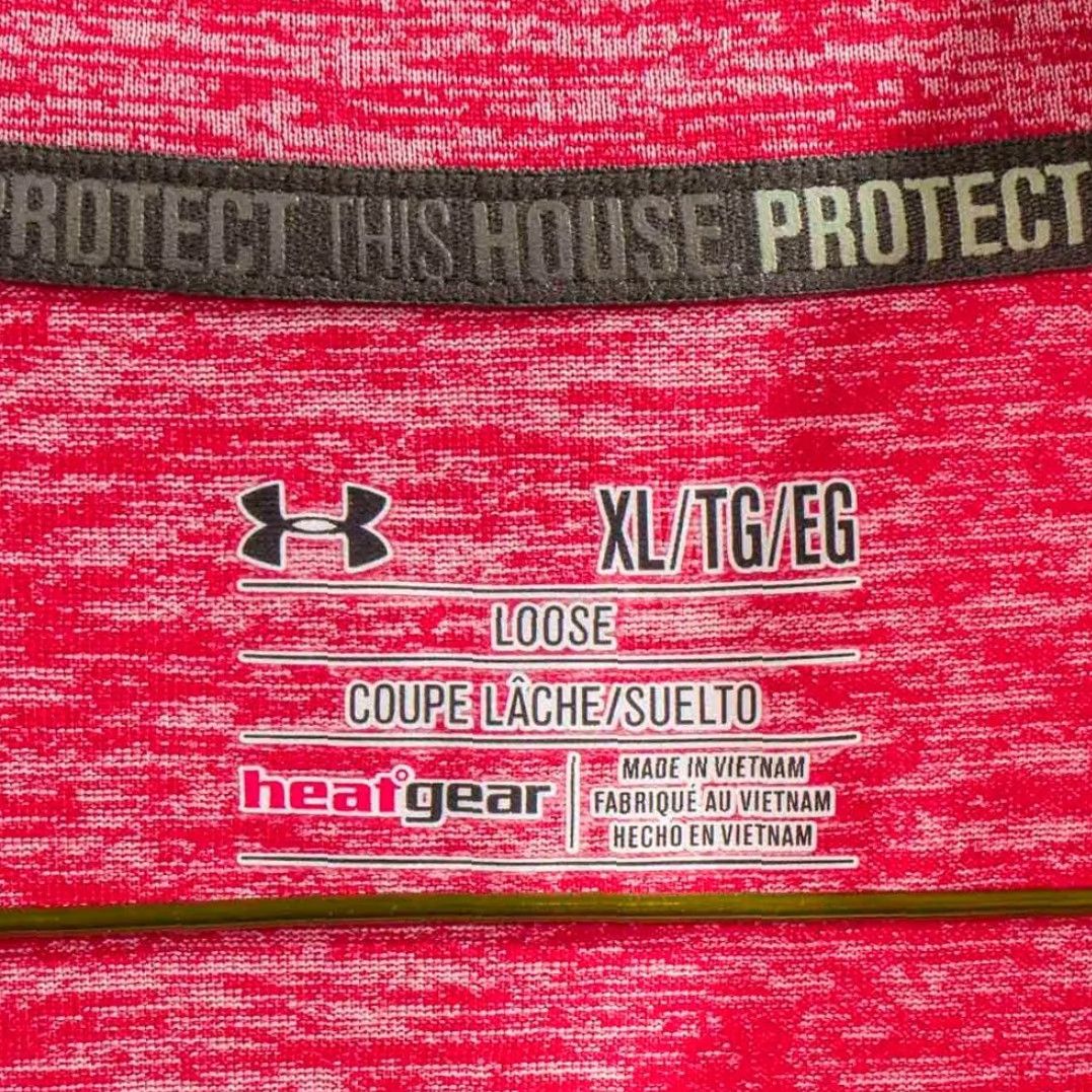 Under Armour Under Armour 1/4 Zip Long Sleeve HeatGear Shirt - Red XL - Robert Morris Mens Shirt Size US XL / EU 56 / 4 - 4 Thumbnail