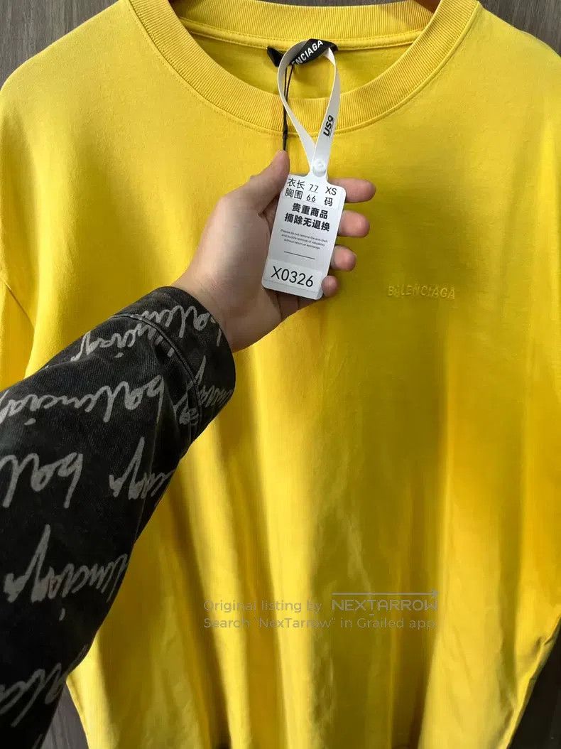 Balenciaga Balenciaga Yellow Embroidered Letter Short Sleeve Size US XS / EU 42 / 0 - 8 Thumbnail