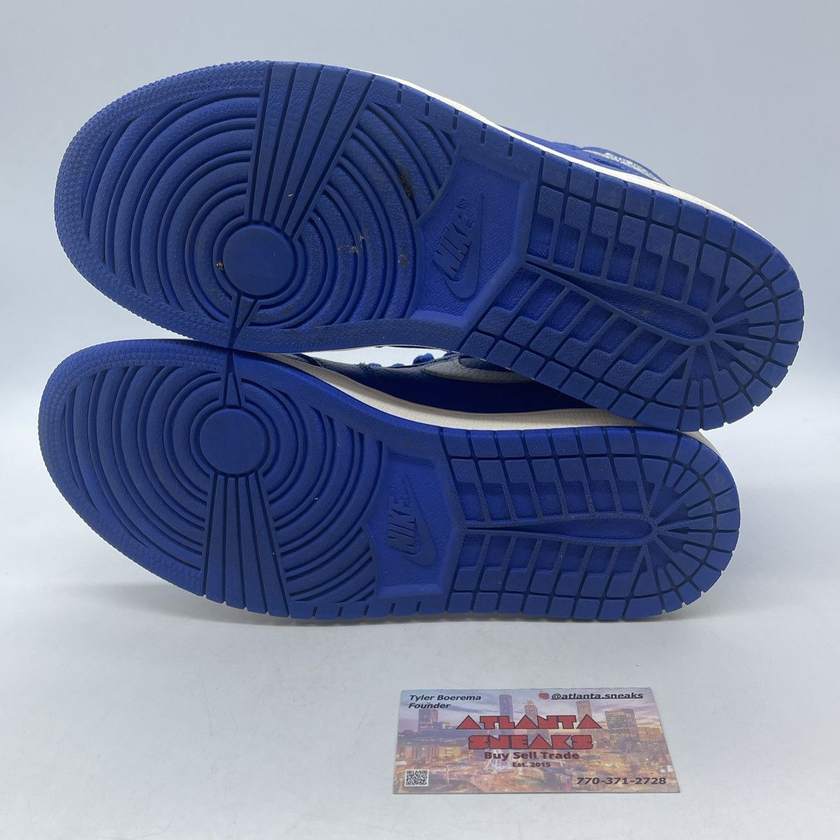Jordan Brand Air Jordan 1 high hyper royal Size US 8 / EU 41 - 7 Thumbnail