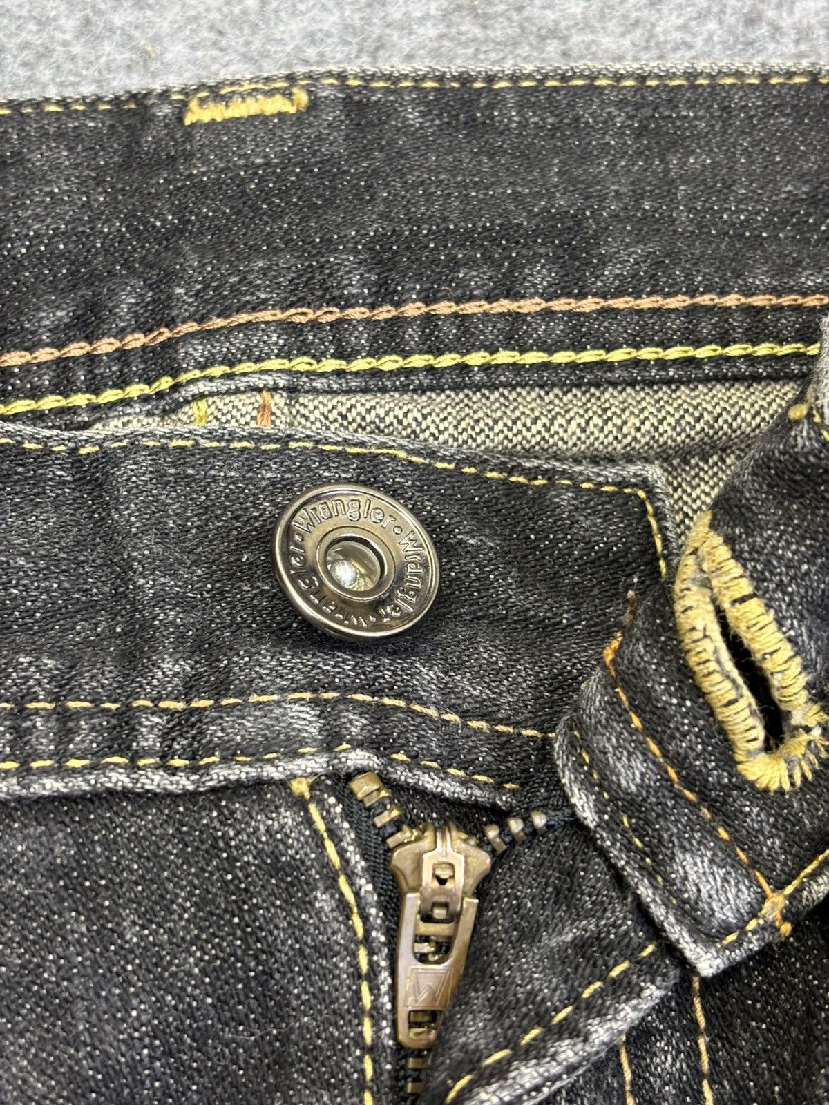 Wrangler 💥Insane 90s Style Wrangler Crazy Fades Style Denim F863 Size US 29 - 7 Thumbnail