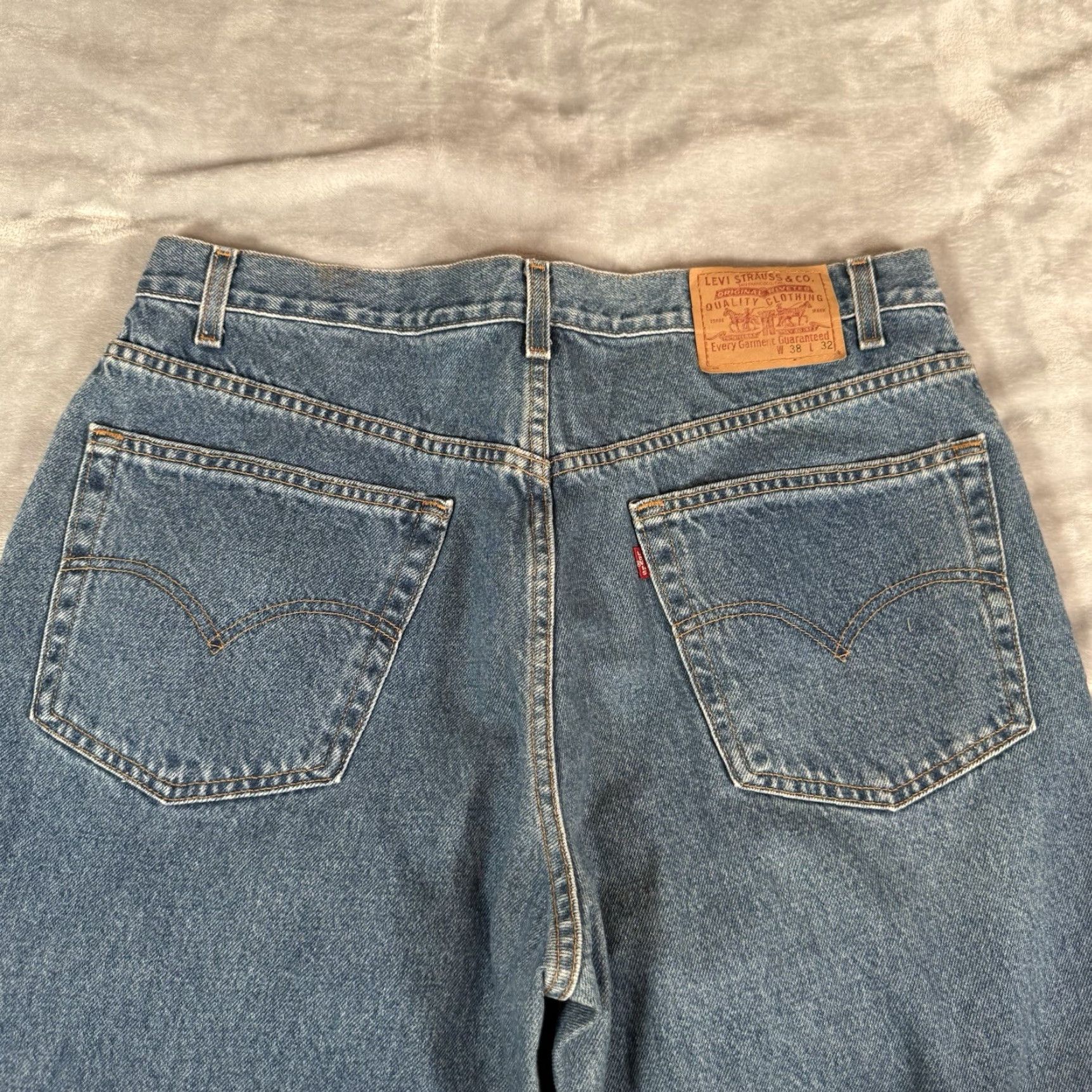 Levi's VINTAGE Levi's Relaxed Jeans Mens 38x32 Regular Straight Denim Blue 90s Logo 5-Pocket Mens Size US 36 / EU 52 - 6 Thumbnail