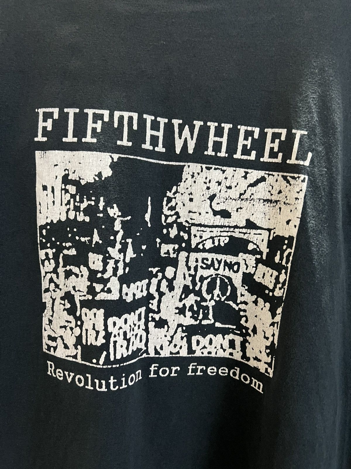 Anvil × Vintage 💥Rare💥Fifthwheel Revolution For Freedom Tee Size US M / EU 48-50 / 2 - 9 Thumbnail