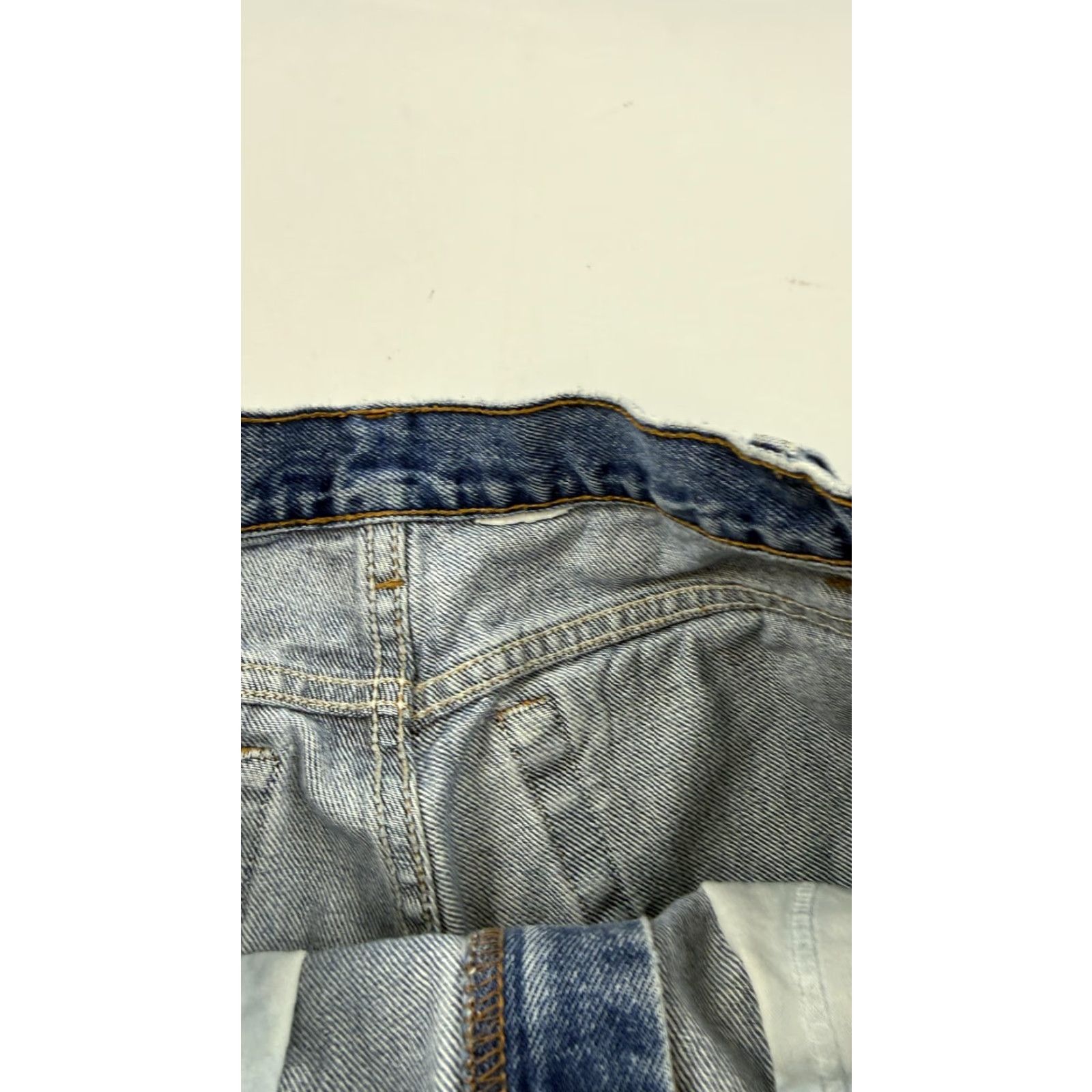 Levi's Levi's Denim Shorts Mens 31 Blue Stonewash Bermuda 5 Pocket Zip Fly Frayed Hem Distressed Pockets Jeans Casual Mens Size US 31 - 3 Thumbnail