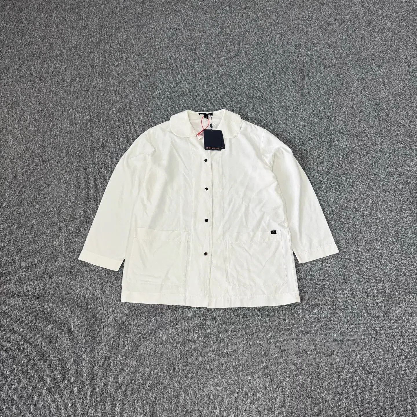 Louis Vuitton Louis Vuitton Nigo co-branded shirt with the charitable em Size US L / EU 52-54 / 3 - 1 Thumbnail