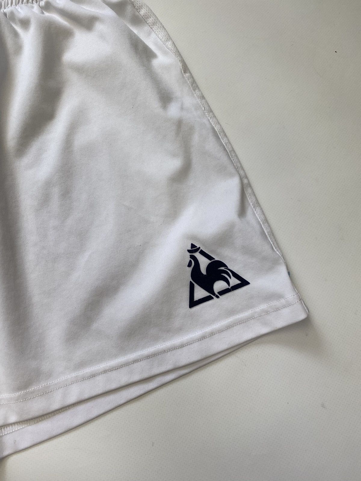 Le Coq Sportif Vintage Le Coq Sportif Manchester City White Jersey Shorts Size US M / EU 48-50 / 2 - 2 Thumbnail