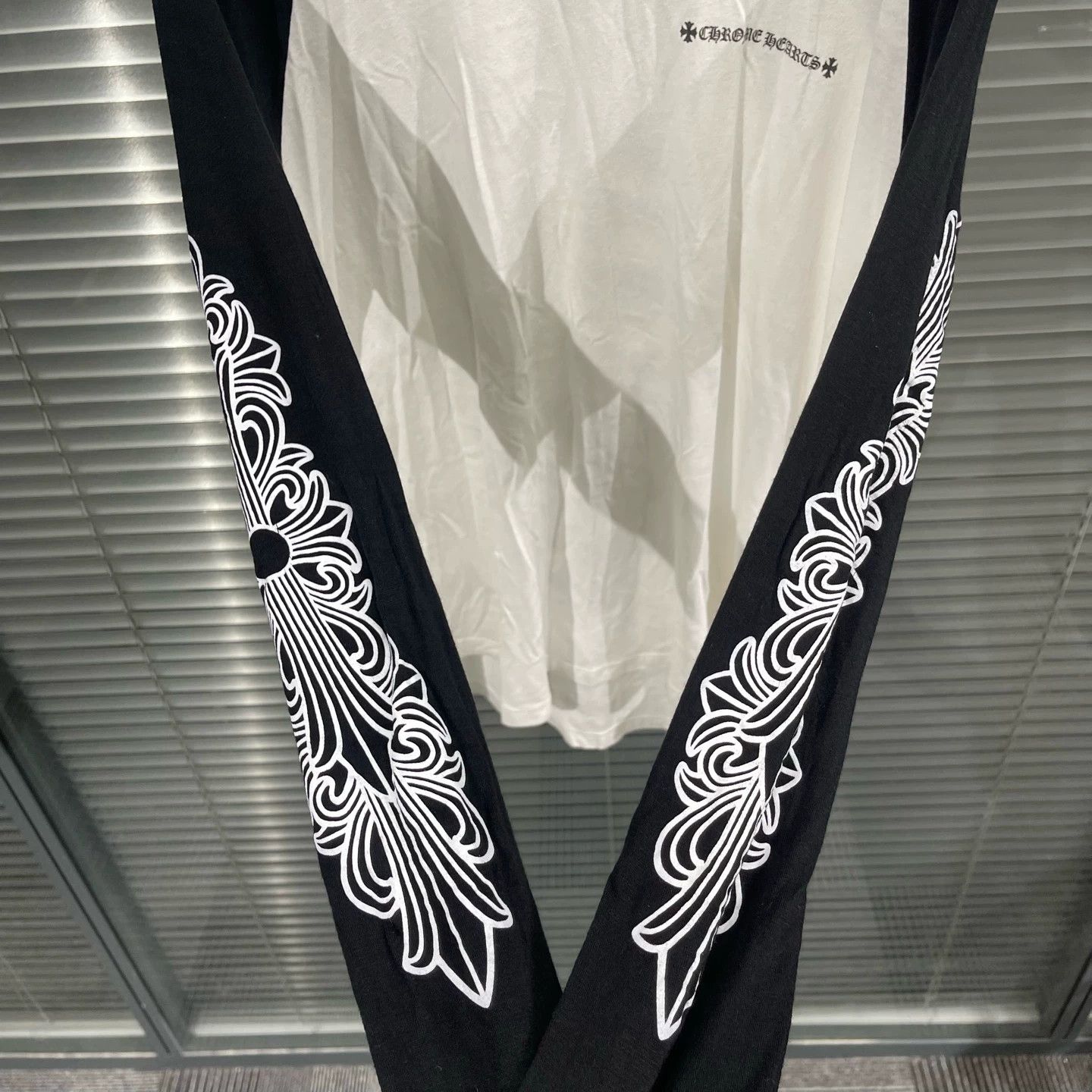 Chrome Hearts Chrome Hearts MattyBoy BW Vine LS M 99N Size US M / EU 48-50 / 2 - 5 Thumbnail