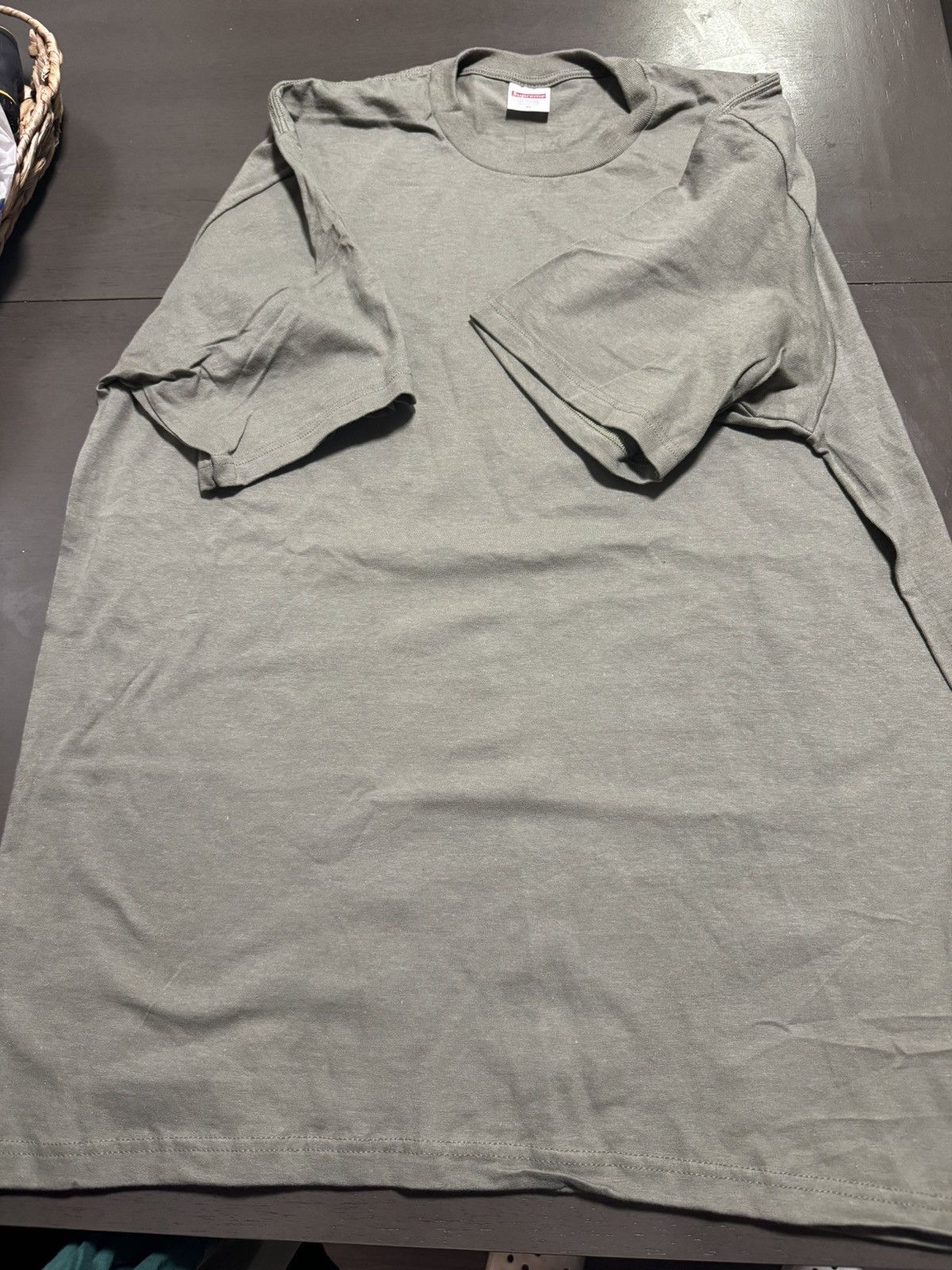 Supreme Brand New Supreme T shirt Blank Size US XL / EU 56 / 4 - 2 Thumbnail