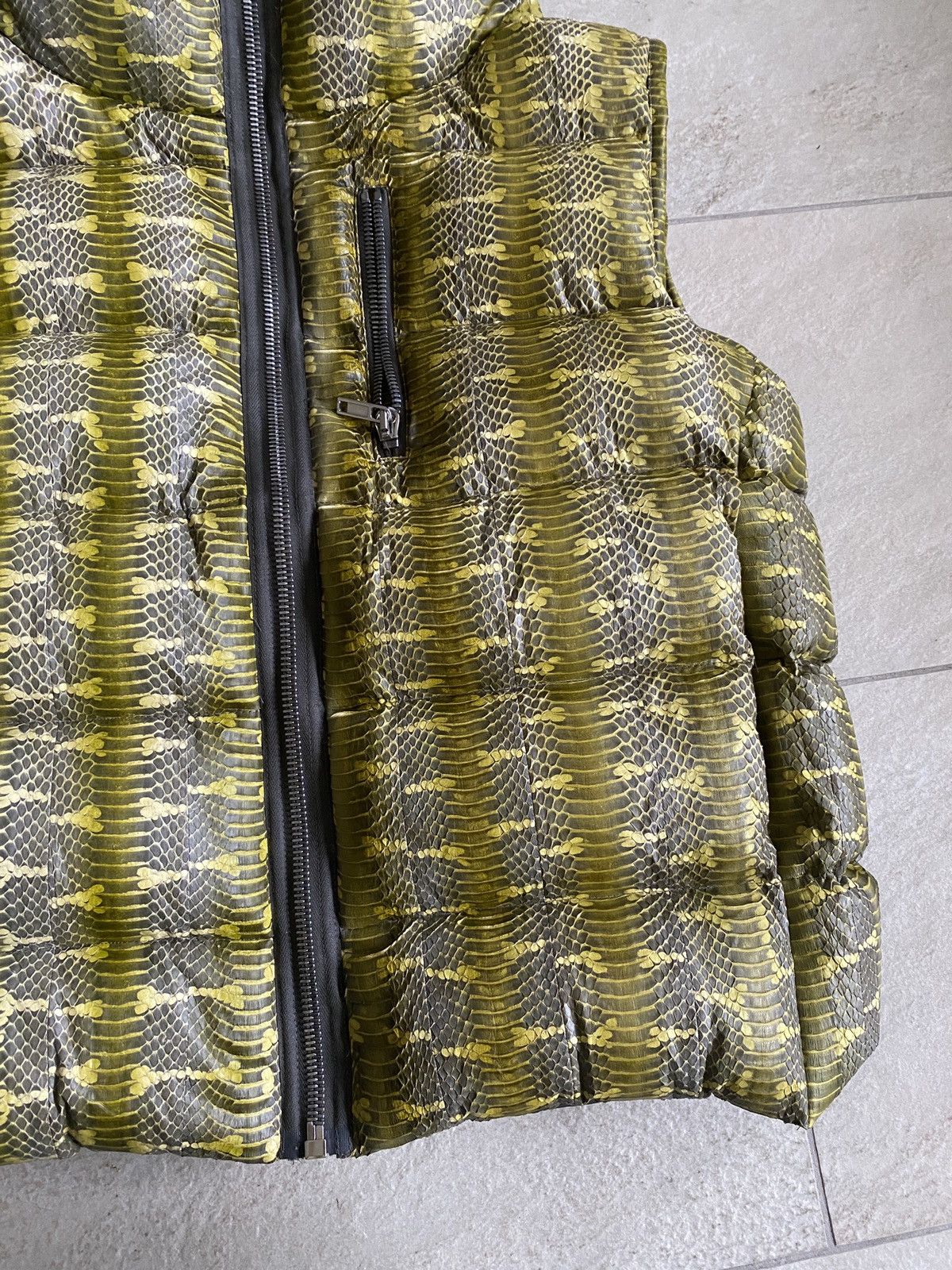 Rick Owens Rick Owens FW23 SEALED VEST PYTHON SNAKESKIN Size US L / EU 52-54 / 3 - 20 Thumbnail