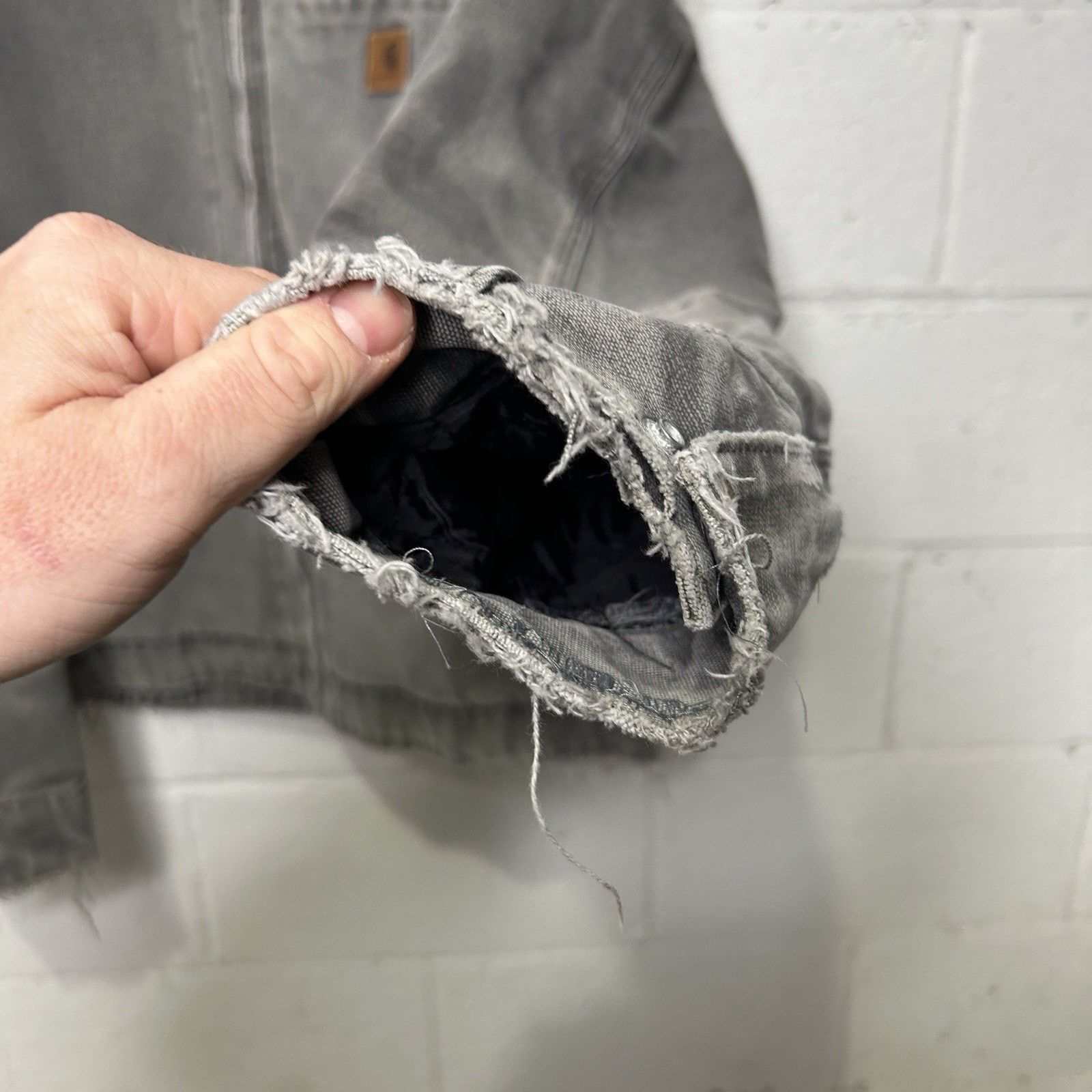 Carhartt Thrashed Vintage Carhartt Detroit Jacket “Gravel” J97 GVL Size US XL / EU 56 / 4 - 10 Thumbnail