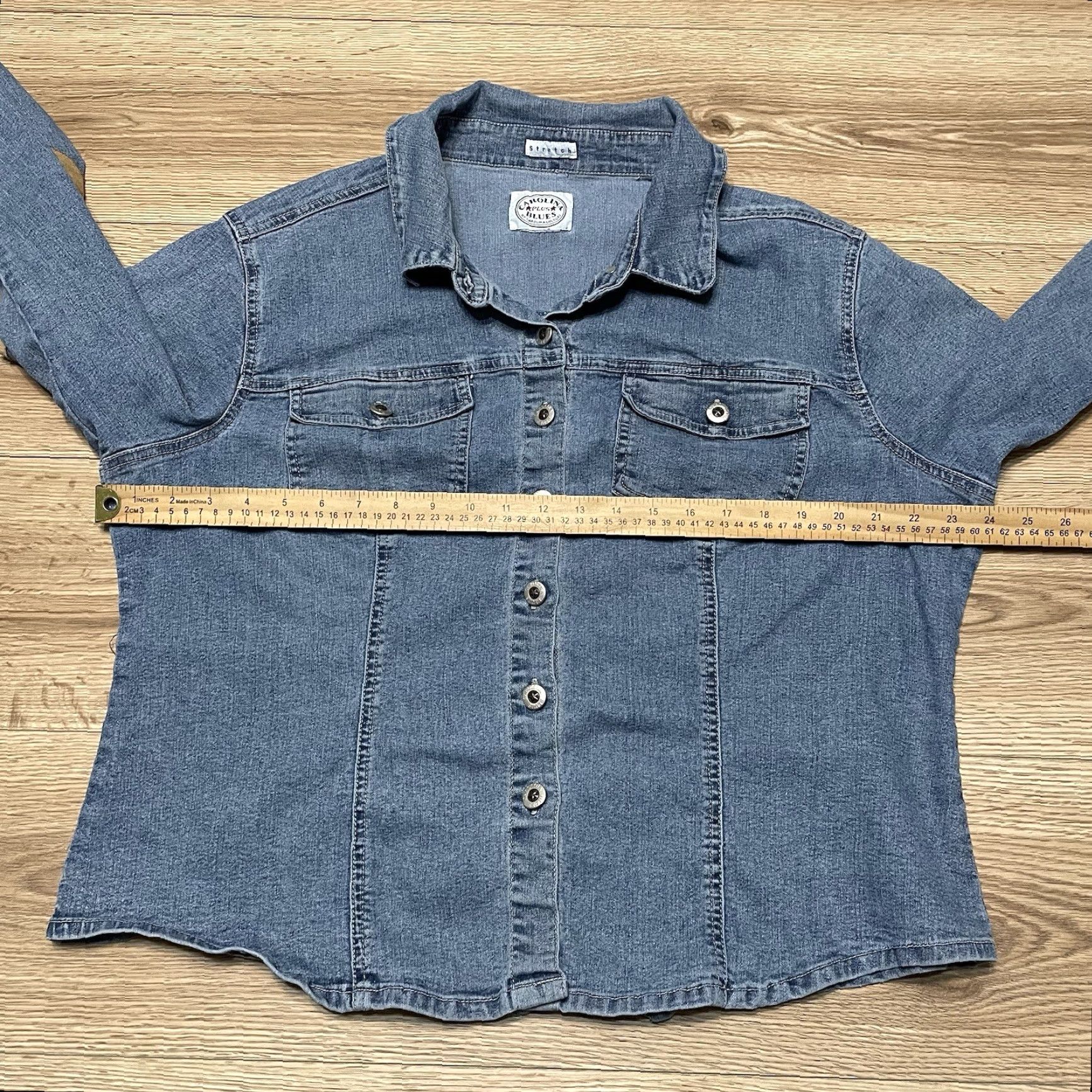 Vintage VINTAGE Carolina Women's Plus Denim Shirt Blue Stretch Floral Embroidered Button-Up Size 20 Size 3XL / US 20-22 - 5 Thumbnail