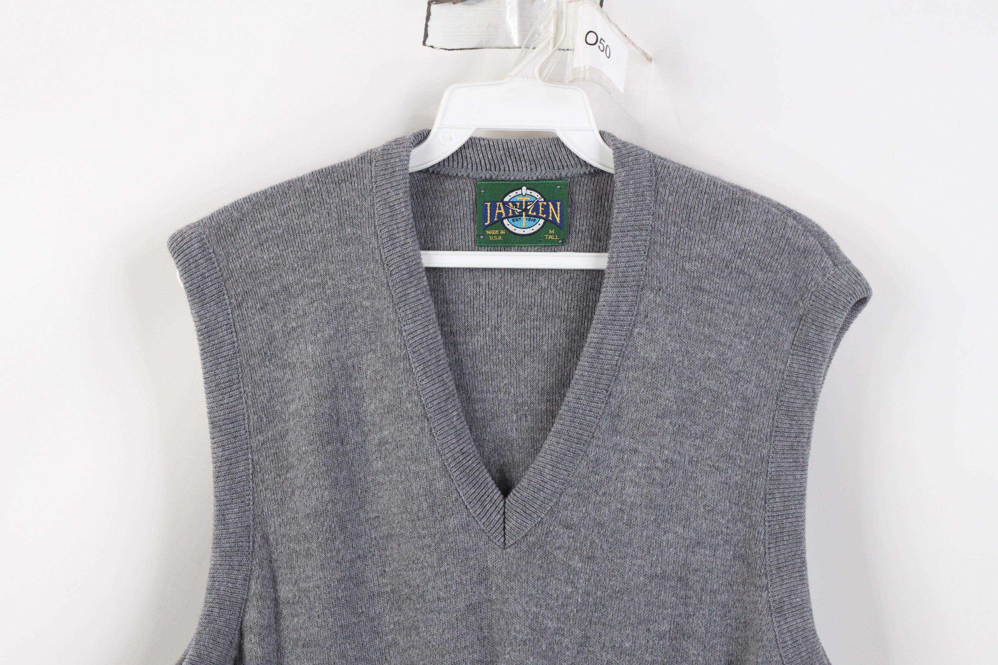 Vintage Vintage 70s Streetwear Knit V-Neck Sweater Vest Gray USA Size US M / EU 48-50 / 2 - 2 Thumbnail
