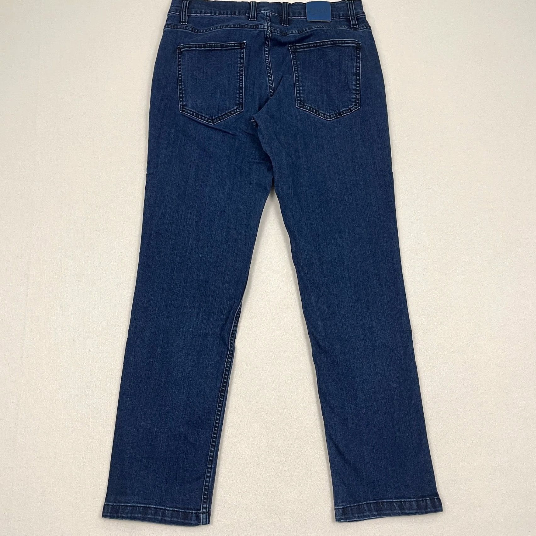 Vintage Mugsy Jeans Mens 31 x 30 Blue Denim Stretch Casual Travel Zip Fly Blue Distressed No Size US 31 - 7 Thumbnail
