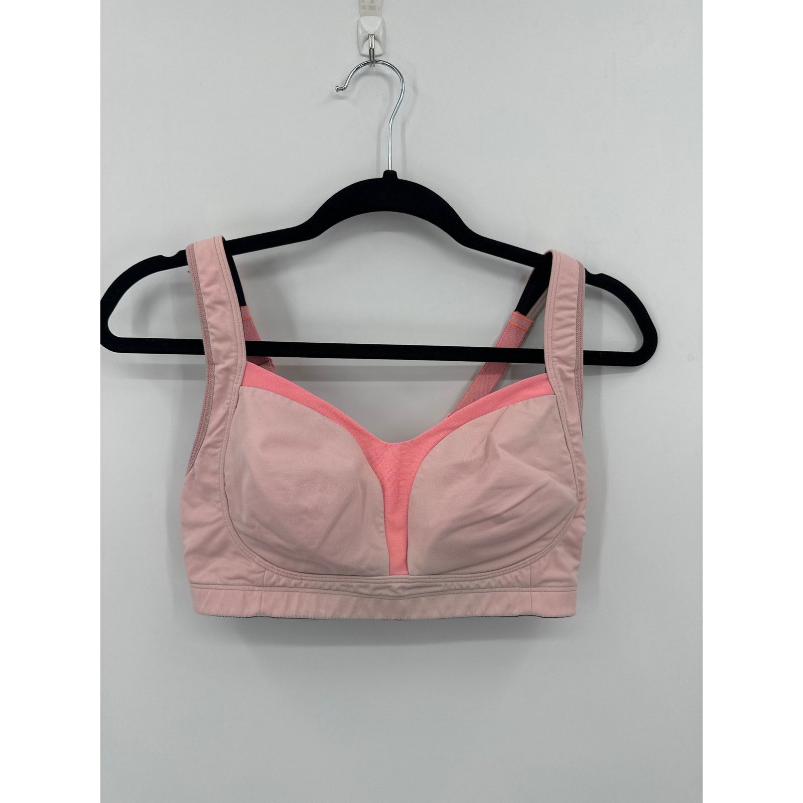 Lululemon Ta Ta Tamer III Sports Bra Pink Coral Size 36D Socks Intimates