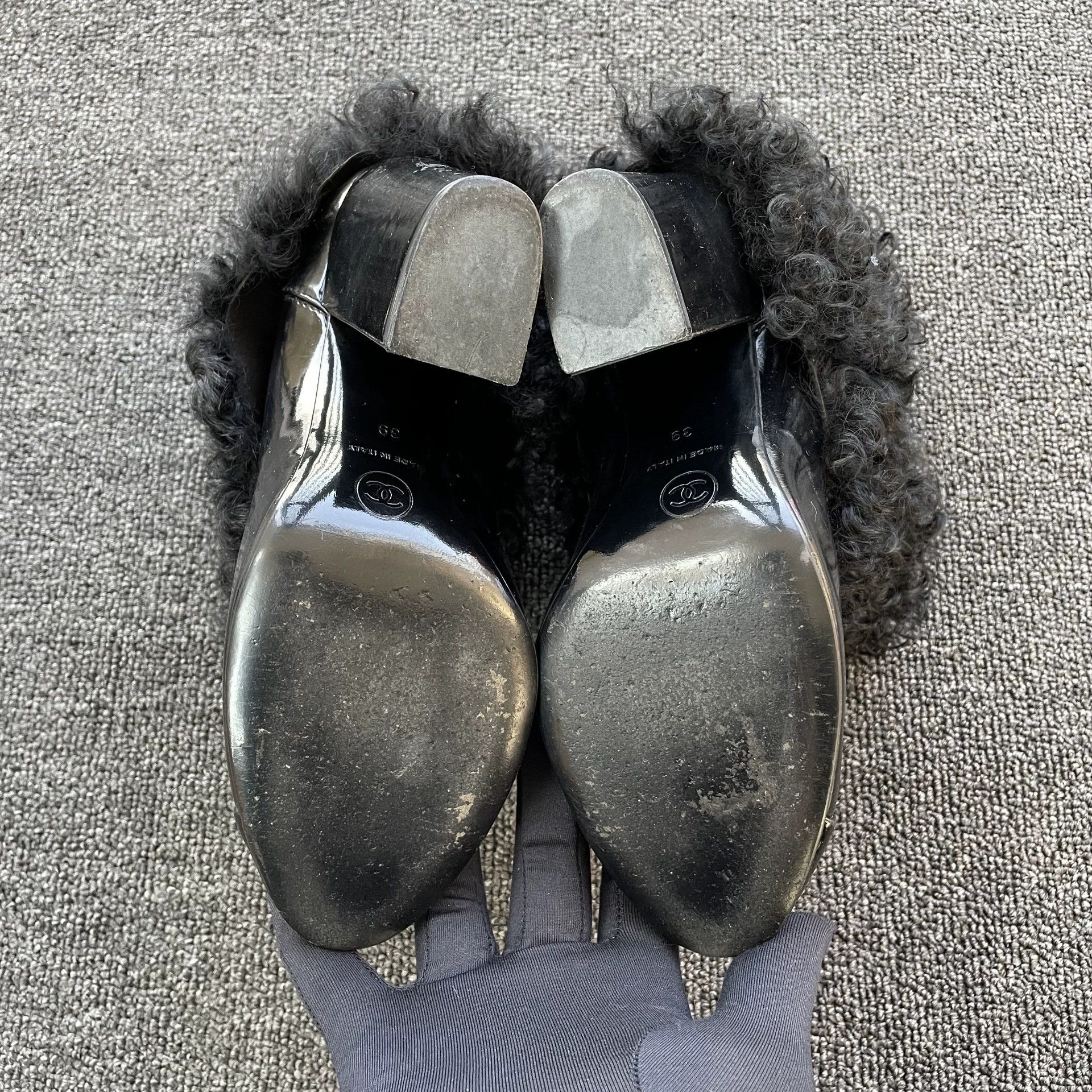 Chanel CHANEL Women's Blk Patent Fur Heeled Ankle Boots 39 (10cm) Size US 8.5 / IT 38.5 - 7 Thumbnail