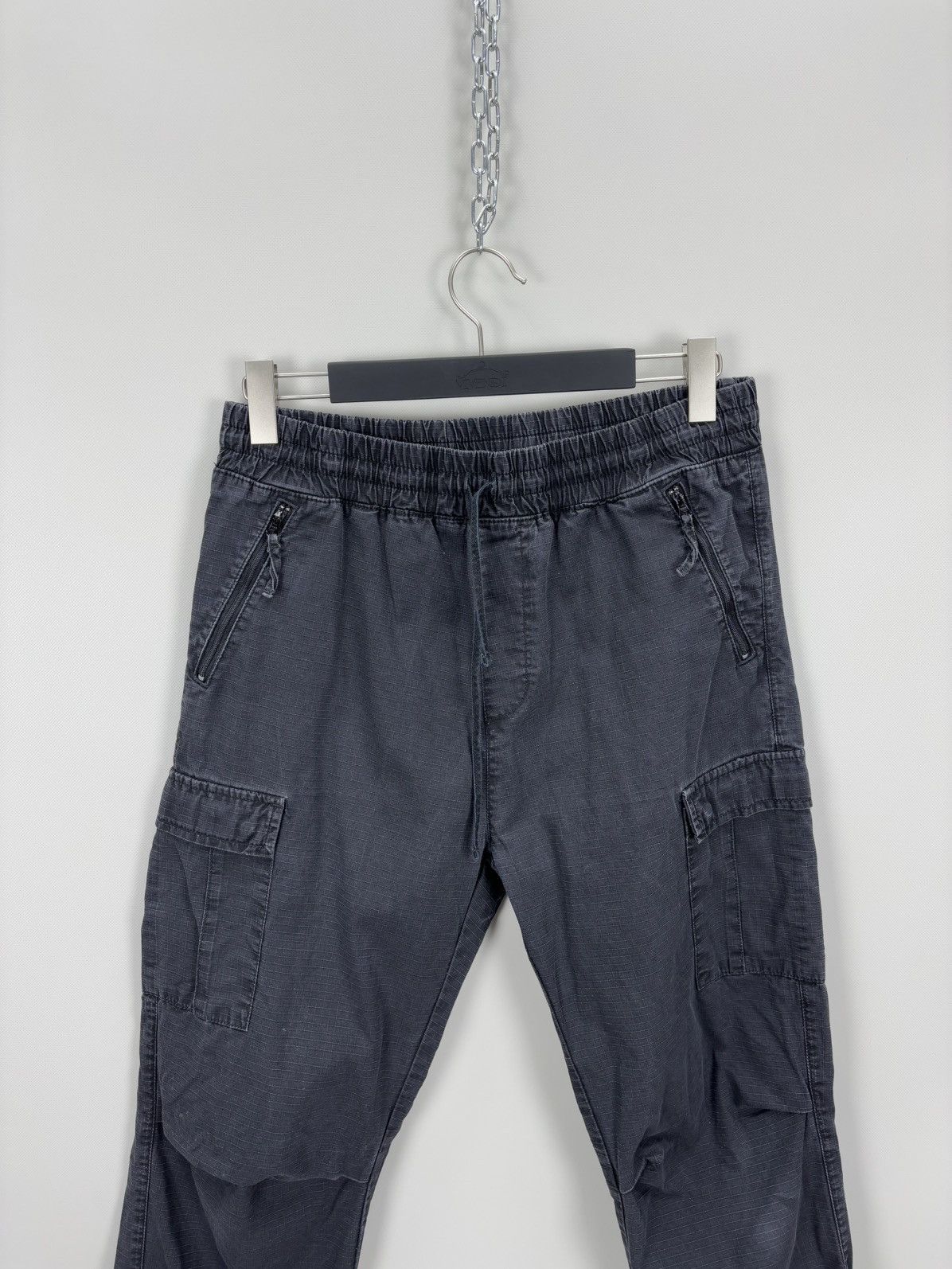 Carhartt Mens cargo pants Carhartt Size S Color Black Size US 31 - 3 Thumbnail