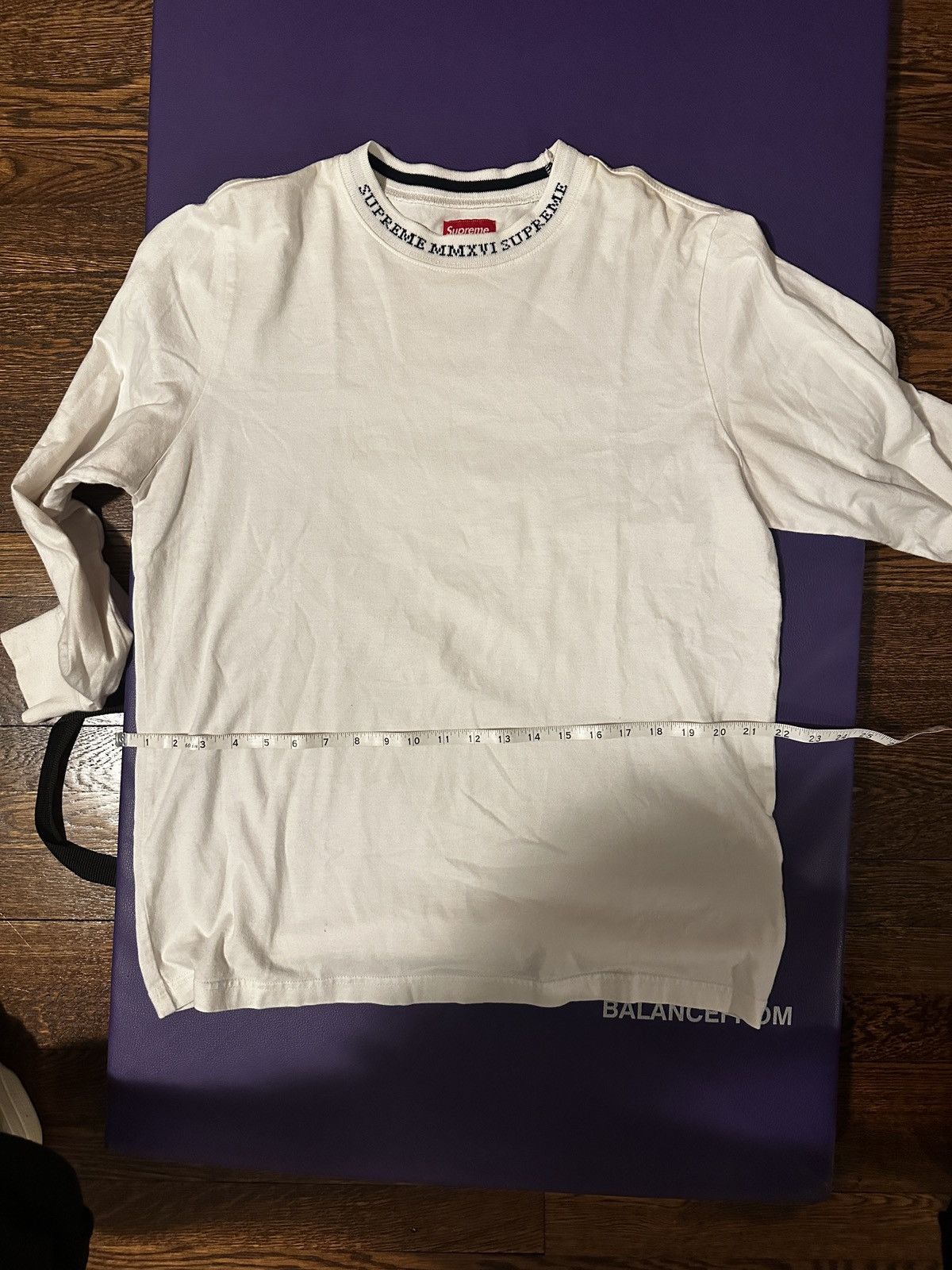 Supreme Supreme Old English Collar Logo Long-Sleeve Top 'White’ Size US M / EU 48-50 / 2 - 6 Thumbnail