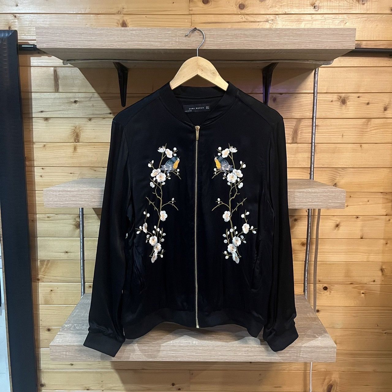 Zara Zara Black Asian Cherry Blossom Embroidered Satin Jacket Size S / US 4 / IT 40 - 3 Thumbnail