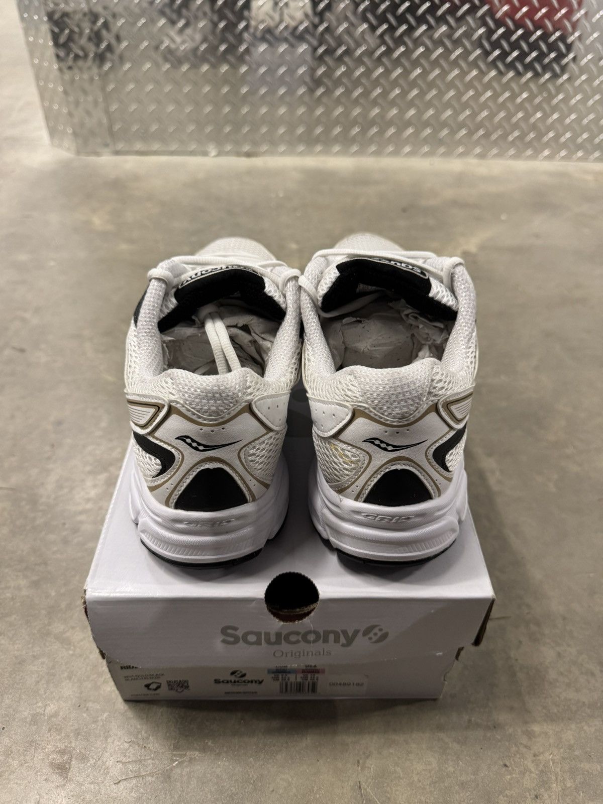 Saucony Saucony Ride Millenium White Gold Black Size 10.5 Size US 10.5 / EU 43-44 - 5 Thumbnail