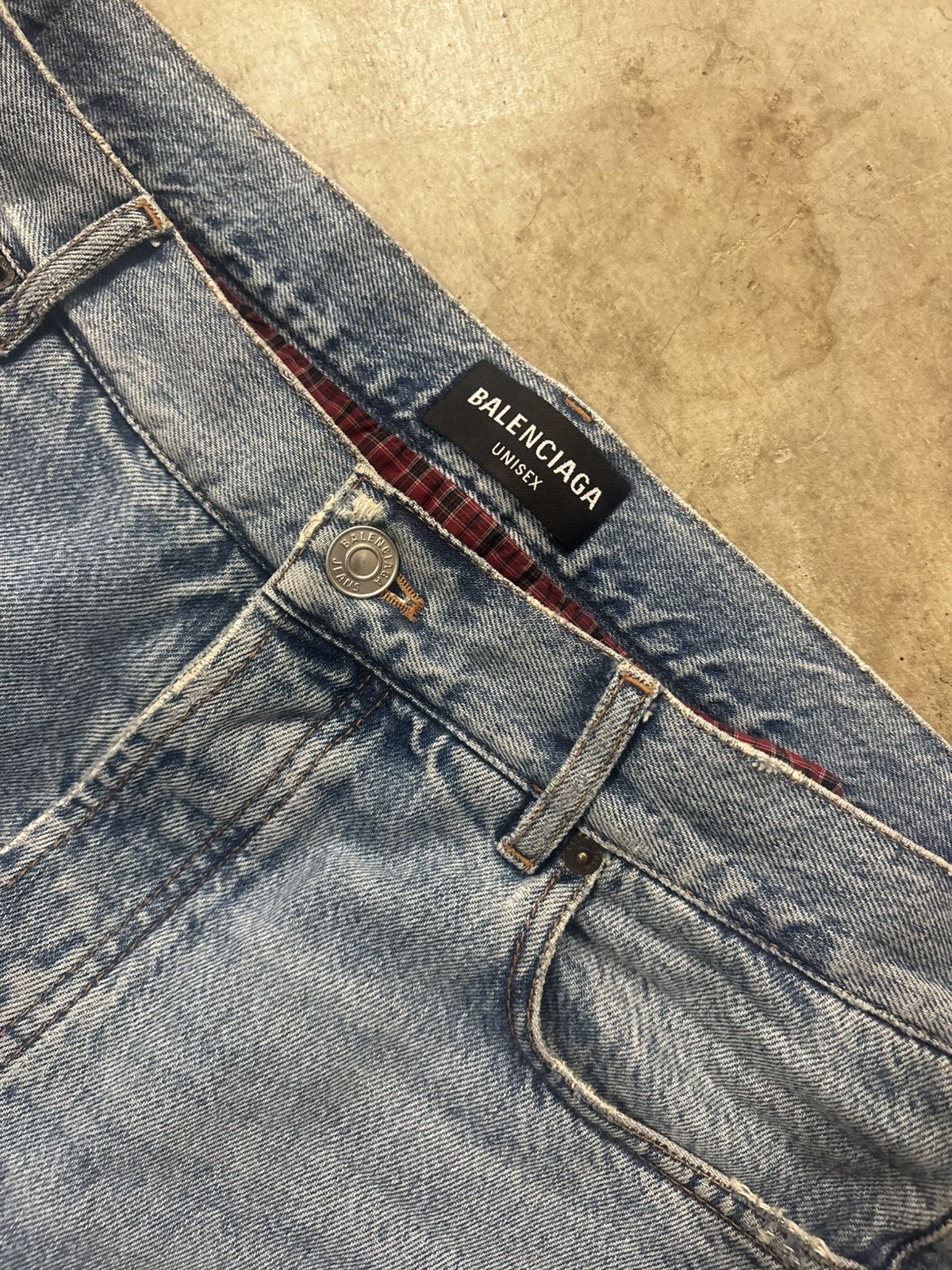 Balenciaga ss21 balenciaga distressed boxer denim Size US 29 - 5 Thumbnail