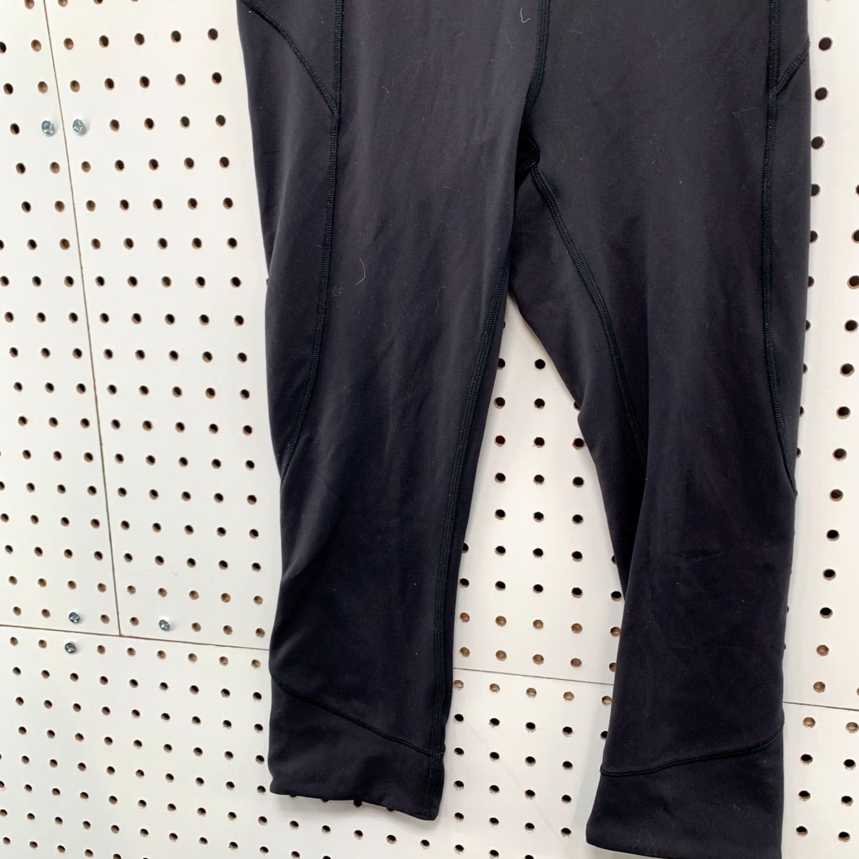 Lululemon Lululemon High Rise Crop Yoga Leggings Womens Size 4 Black 22x19.5 Size 27" / US 4 / IT 40 - 7 Thumbnail