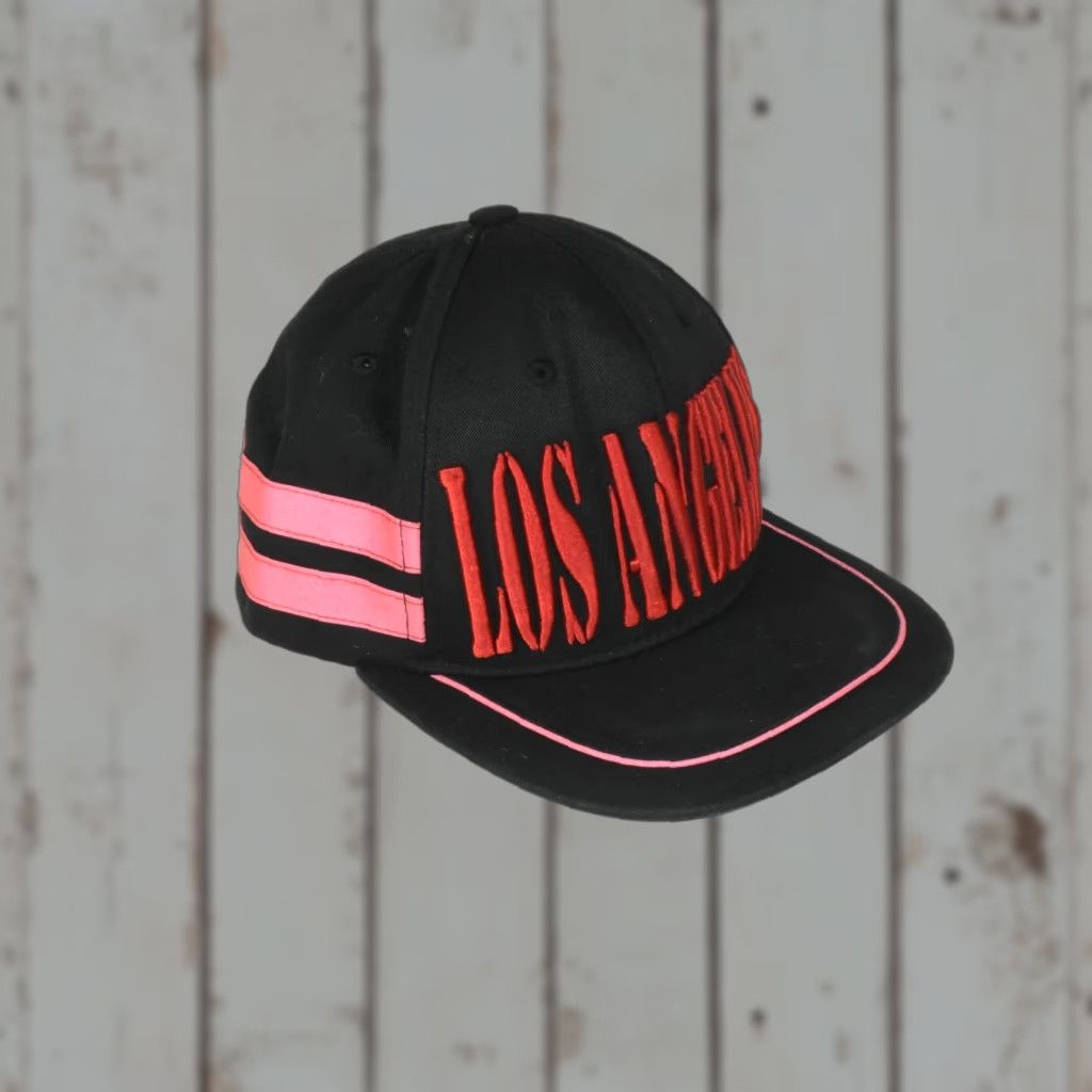 Vintage VINTAGE Los Angeles Adjustable Premium Flat Brimmed Hat Cap VTG Rare Snapback - Men - Flexfit Cap - Black/Red - Cotton - Casual - Size Adjustable Size ONE SIZE - 1 Thumbnail