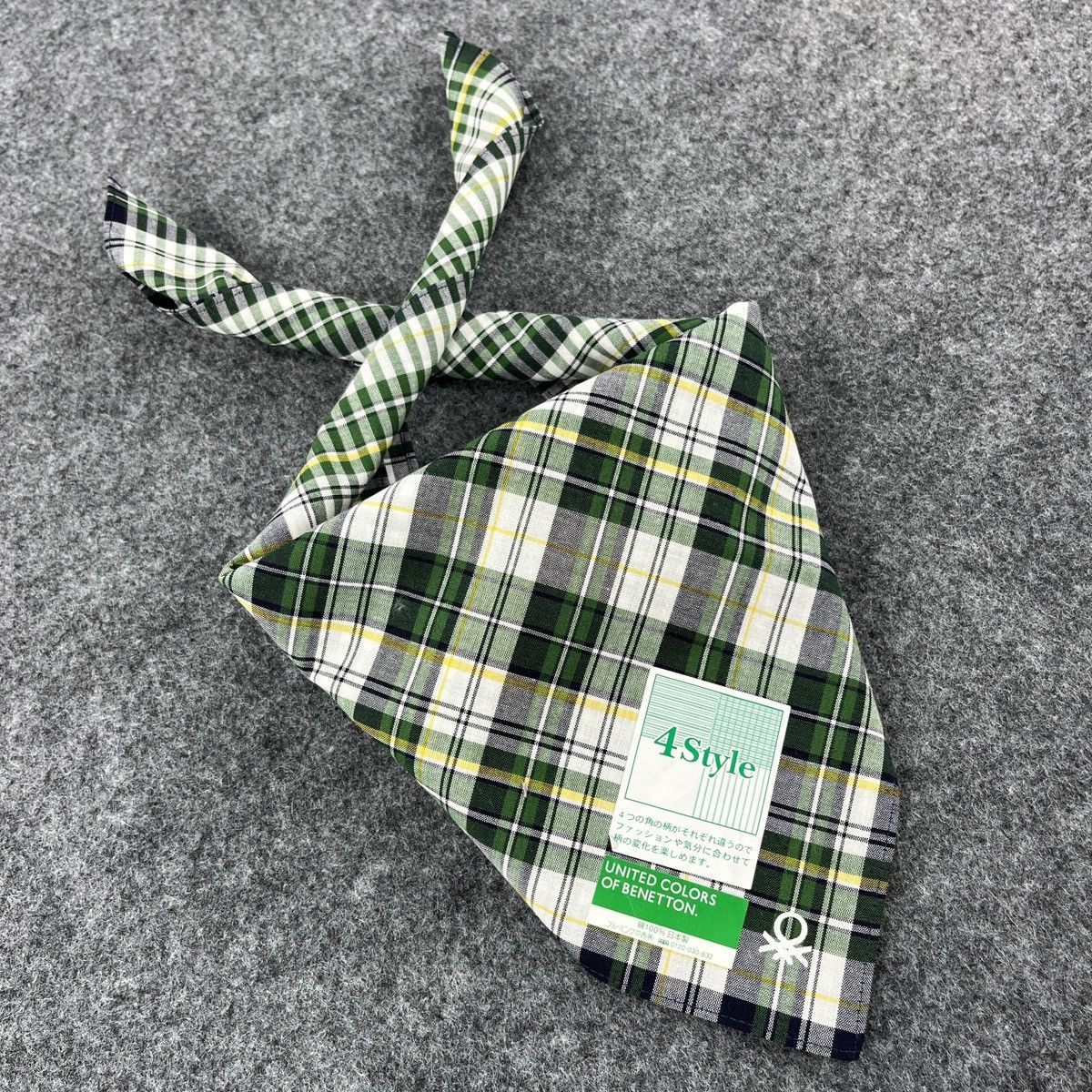 United Colors Of Benetton United Colors Of Benetton Handkerchief / Neckerchief B121 Size ONE SIZE - 9 Thumbnail