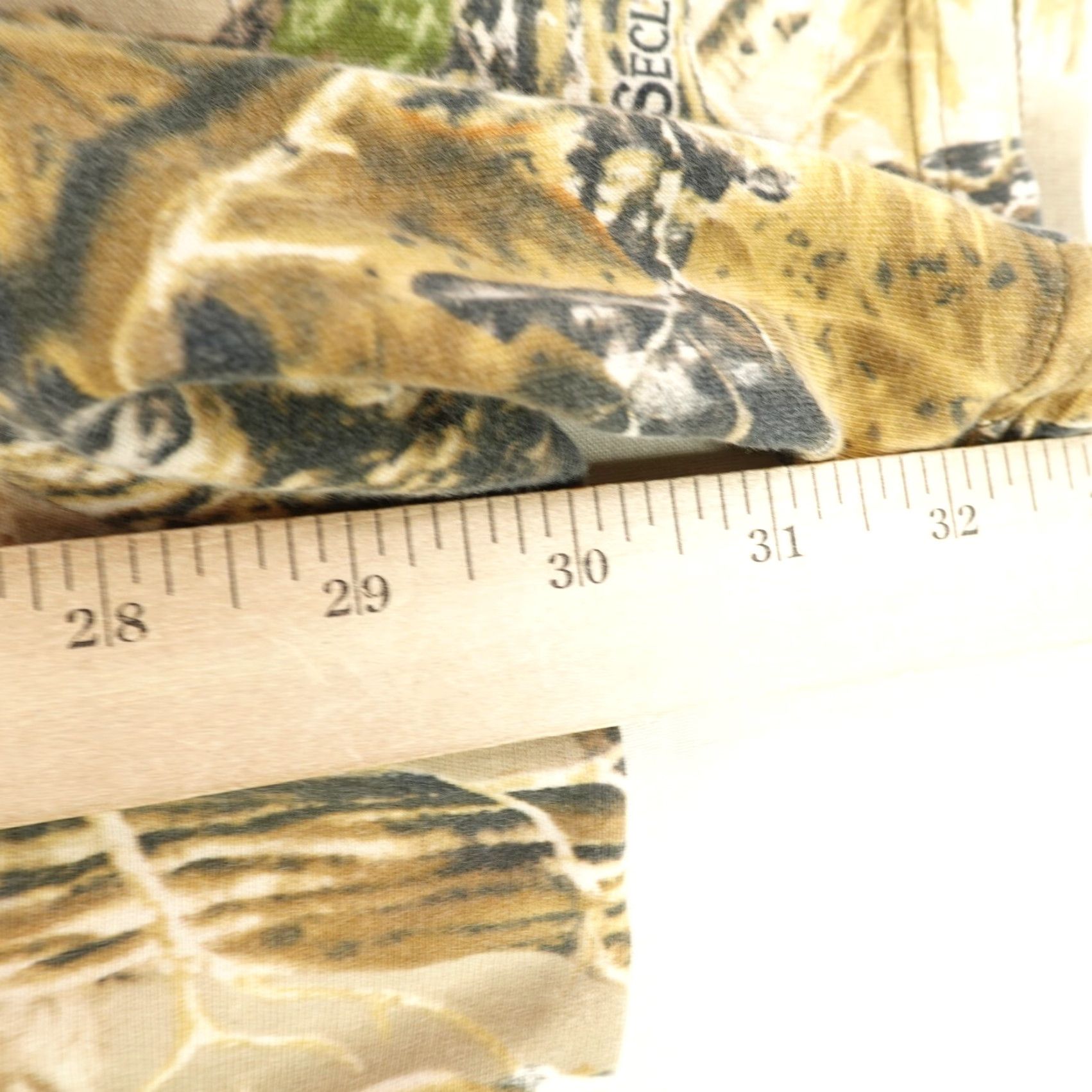 Vintage VINTAGE Cabela's Shirt Mens 2XL T-Shirt Camouflage Brown Green Camo Seclusion 3D V Neck Hunting Mens XXL Brown Camouflage Nature Outdoor Size US XXL / EU 58 / 5 - 6 Thumbnail