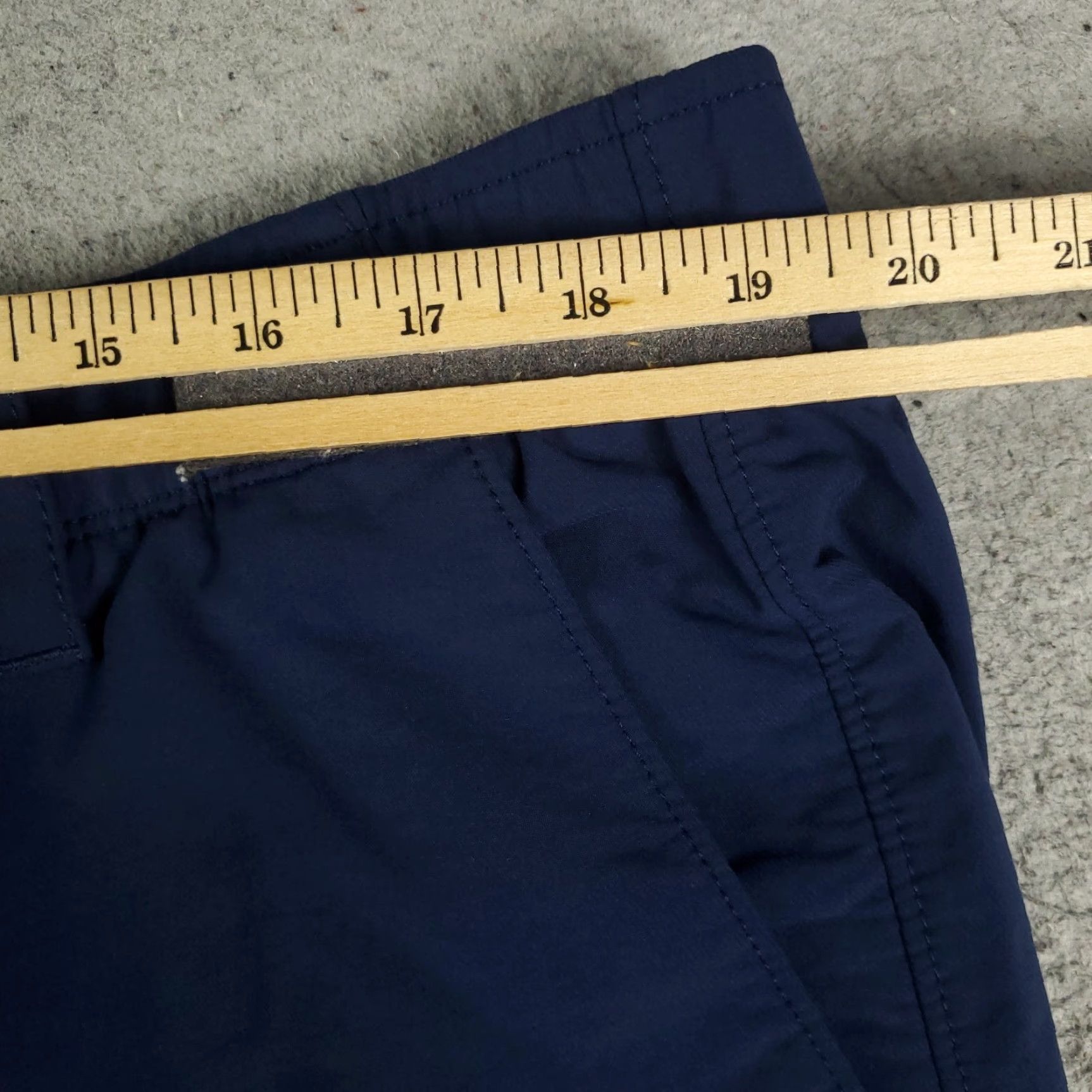Under Armour Under Armour Shorts Mens 42 Blue Chino Flat Front Casual Workwear Pants Slim Regular Pocket Logo 42in Modern Preppy Mens Size US 42 / EU 58 - 4 Thumbnail