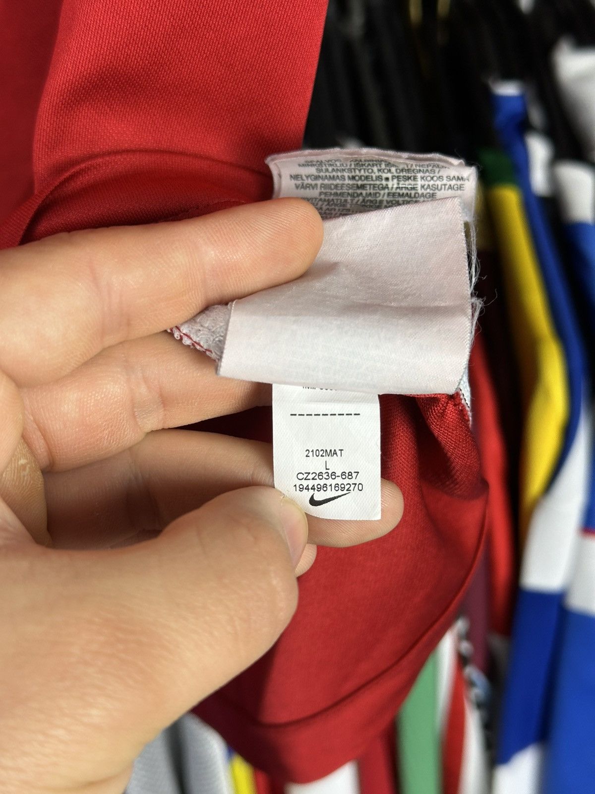 Nike LIVERPOOL 2020 2021 HOME FOOTBALL SHIRT SOCCER JERSEY NIKE Size US L / EU 52-54 / 3 - 7 Thumbnail